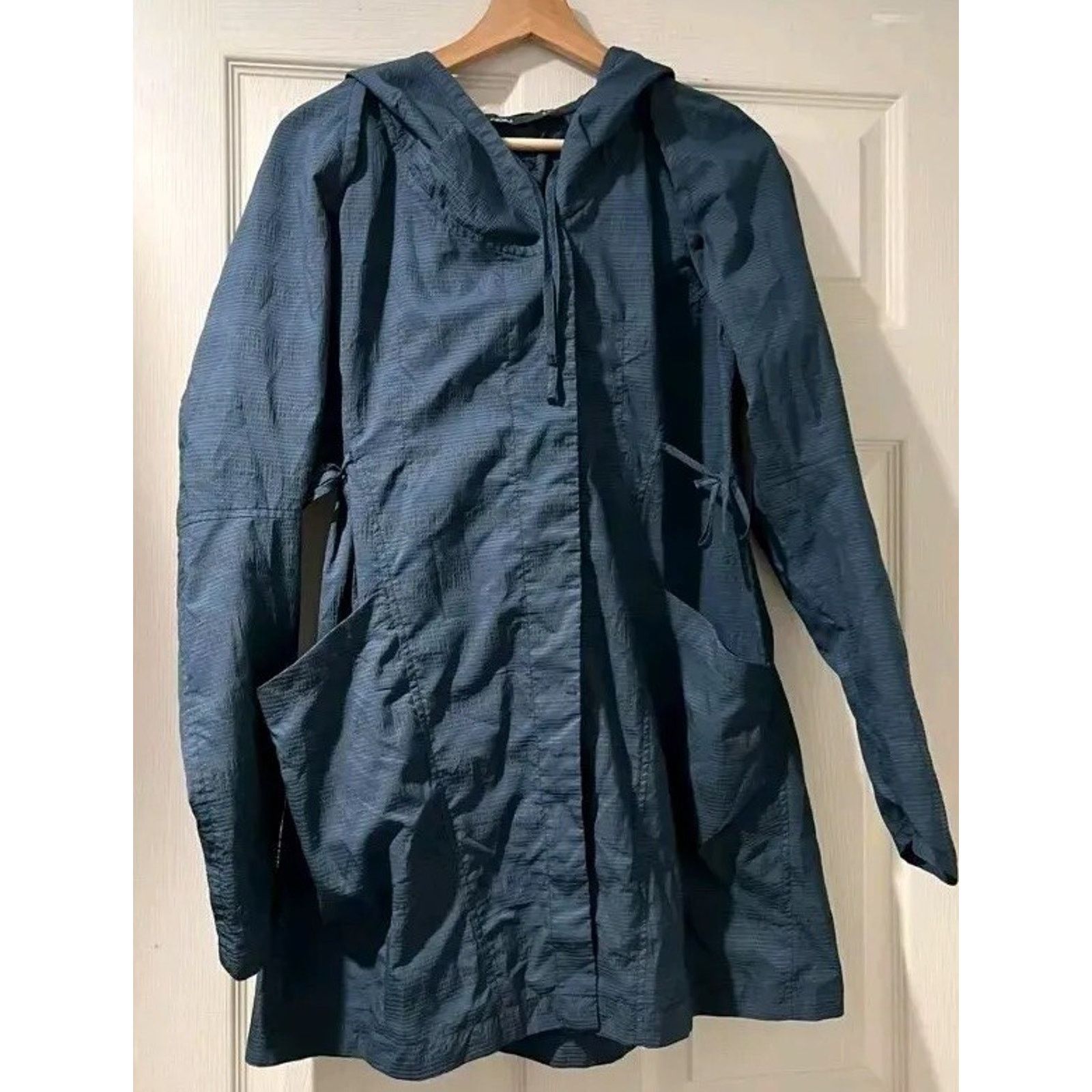 nau Nau Convertible Jacket in Navy/Black, Size Small A001273 Size S / US 4 / IT 40 - 2 Thumbnail