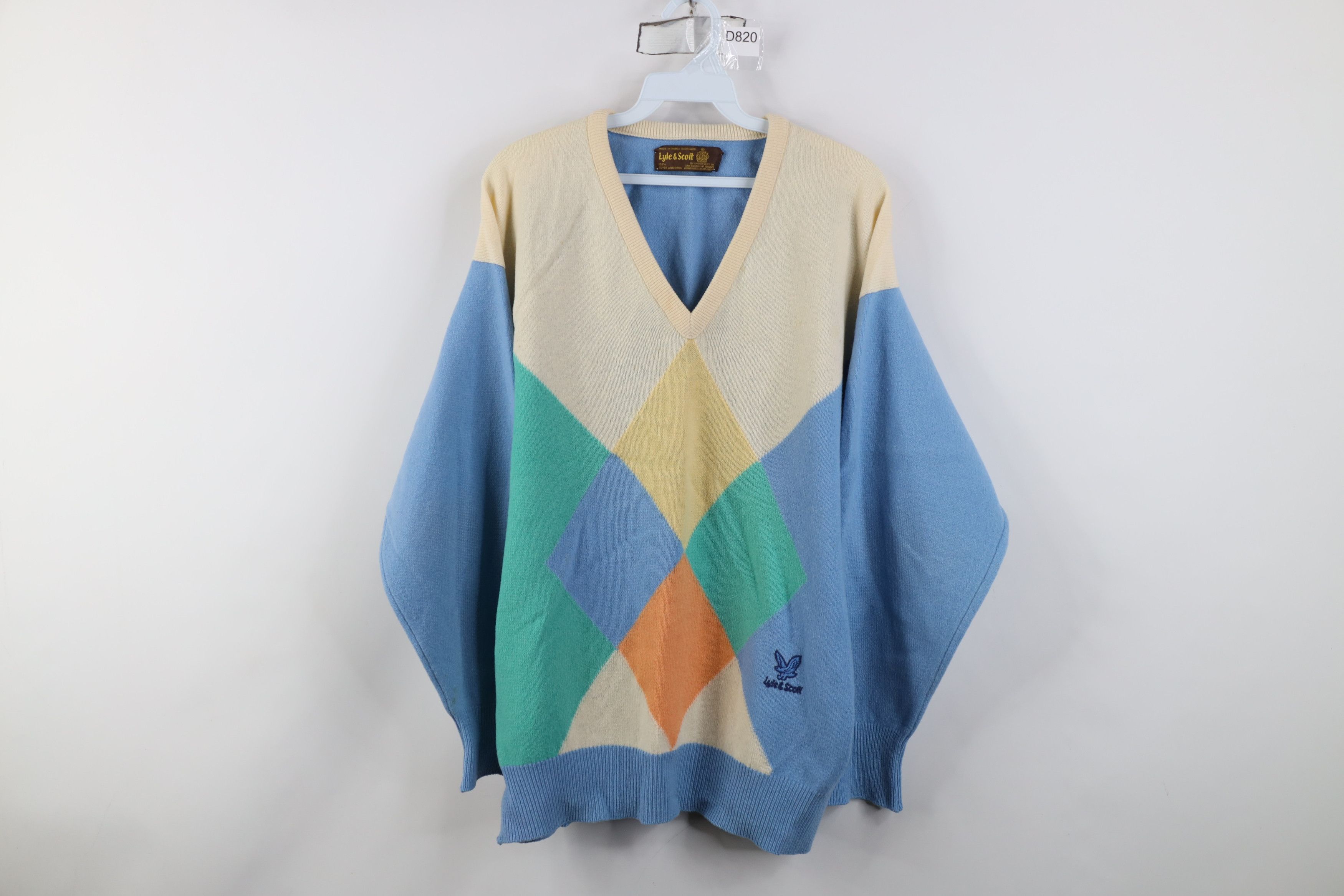 Vintage Vintage 70s Streetwear Diamond Lambswool Knit V-Neck Sweater Size US XXL / EU 58 / 5 - 1 Thumbnail