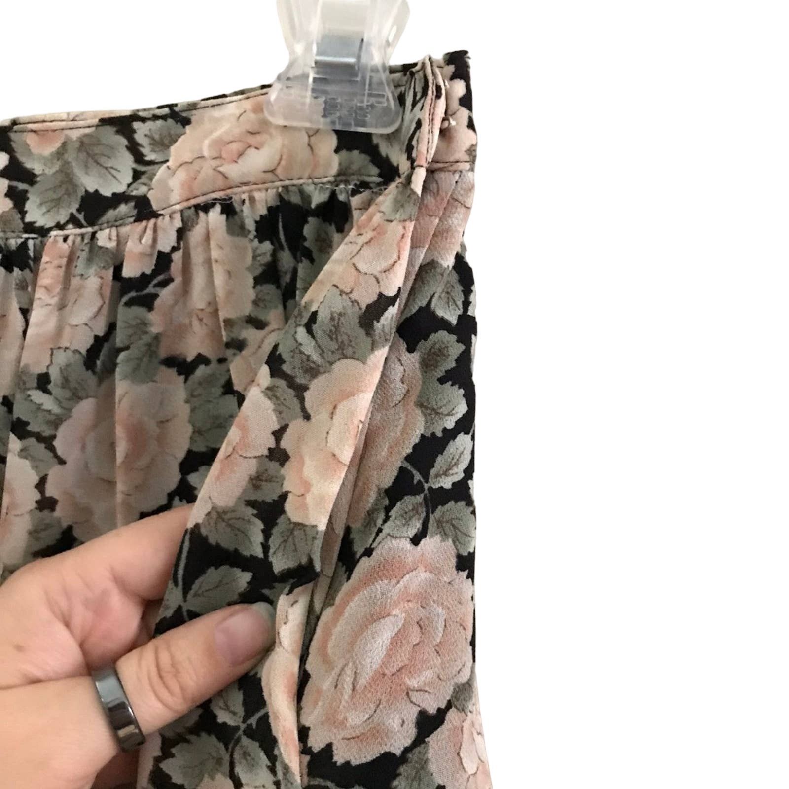 Vintage Vintage Black Floral Midi Skirt Size 10, J.G. Hook Rose Size 28" / US 6 / IT 42 - 2 Thumbnail