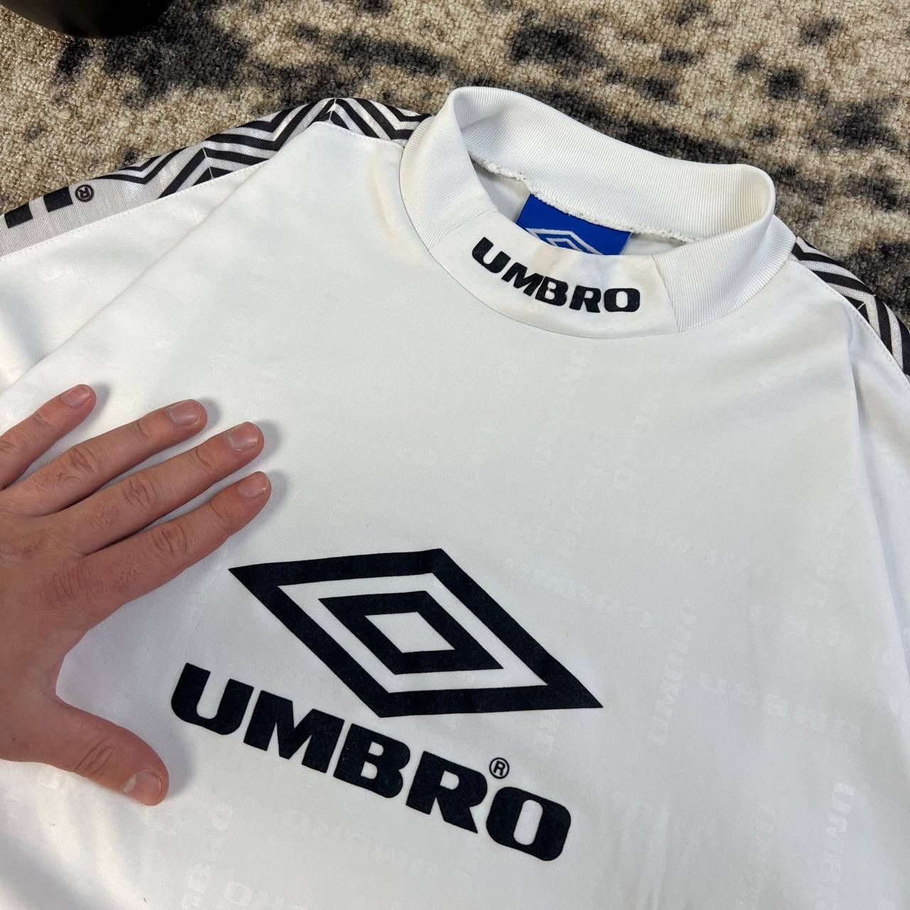 Umbro Umbro Vintage Y2K Big Logo Crewneck Oversized T-Shirt Size US M / EU 48-50 / 2 - 3 Thumbnail