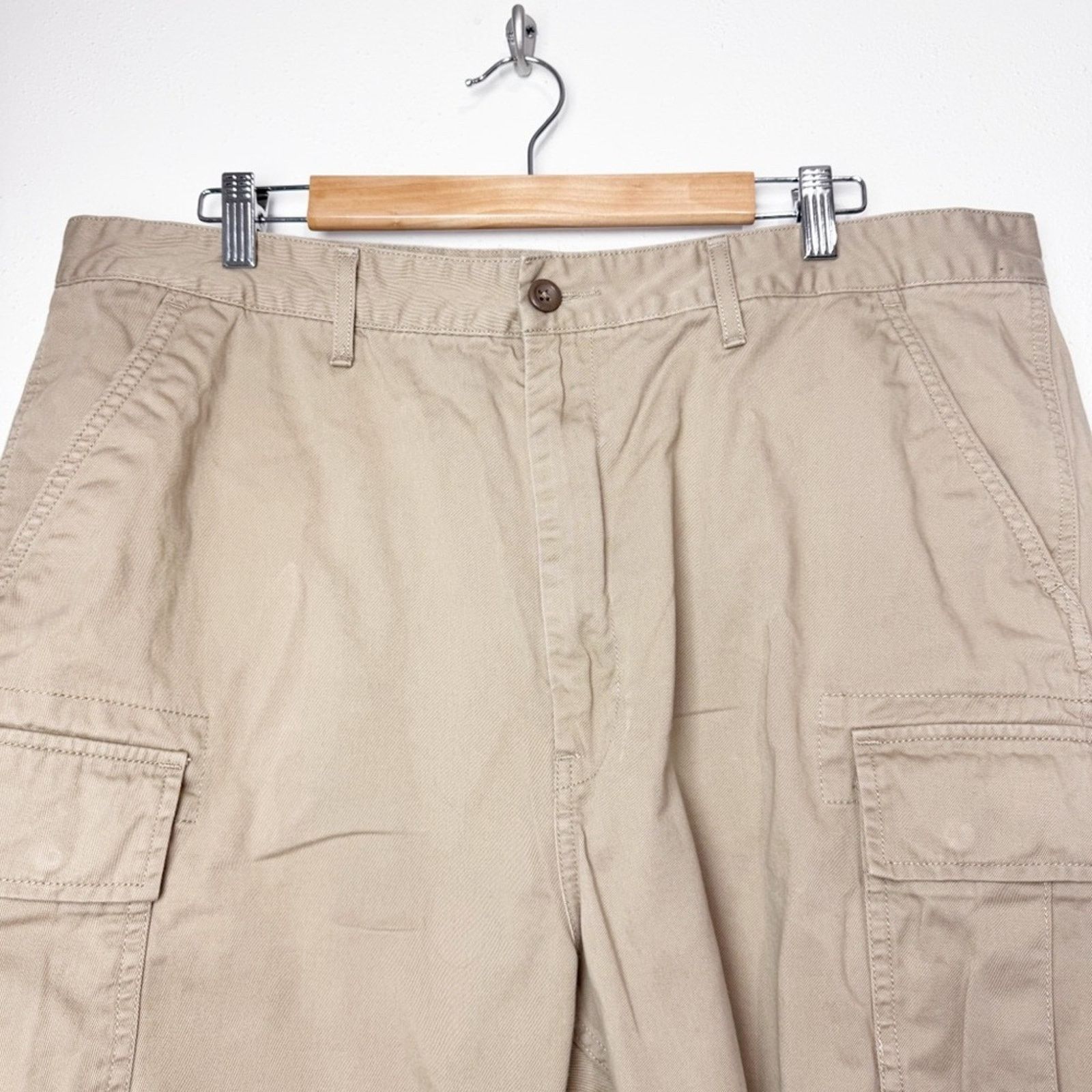 Levi's Levi’s Tan Cotton Front Pocket Cargo Shorts Men’s Size 40 Size US 40 / EU 56 - 3 Thumbnail