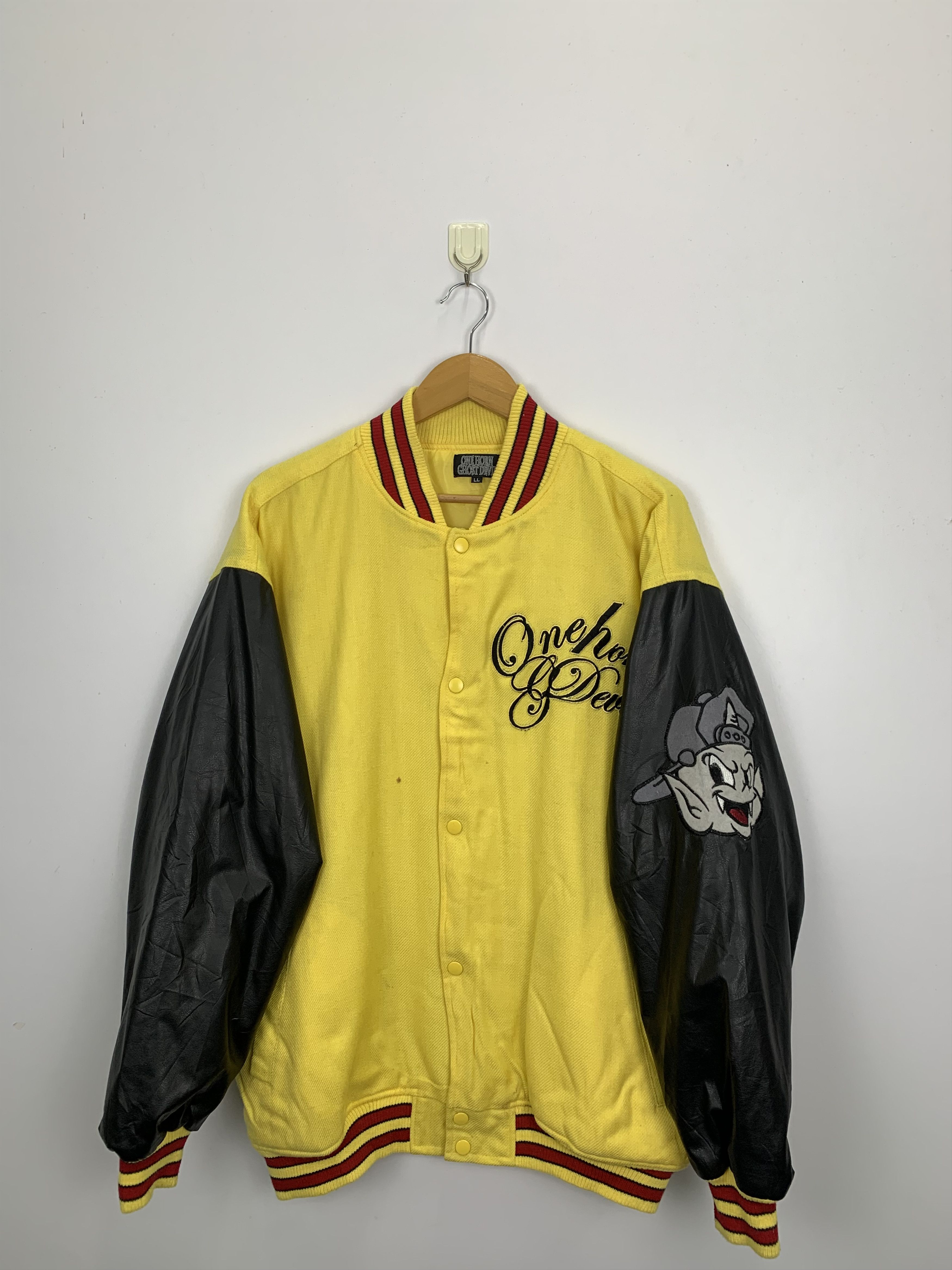 Vintage Vintage 90s Ghost Devil Leather Varsity Jacket Yellow V0465 Size US L / EU 52-54 / 3 - 1 Thumbnail