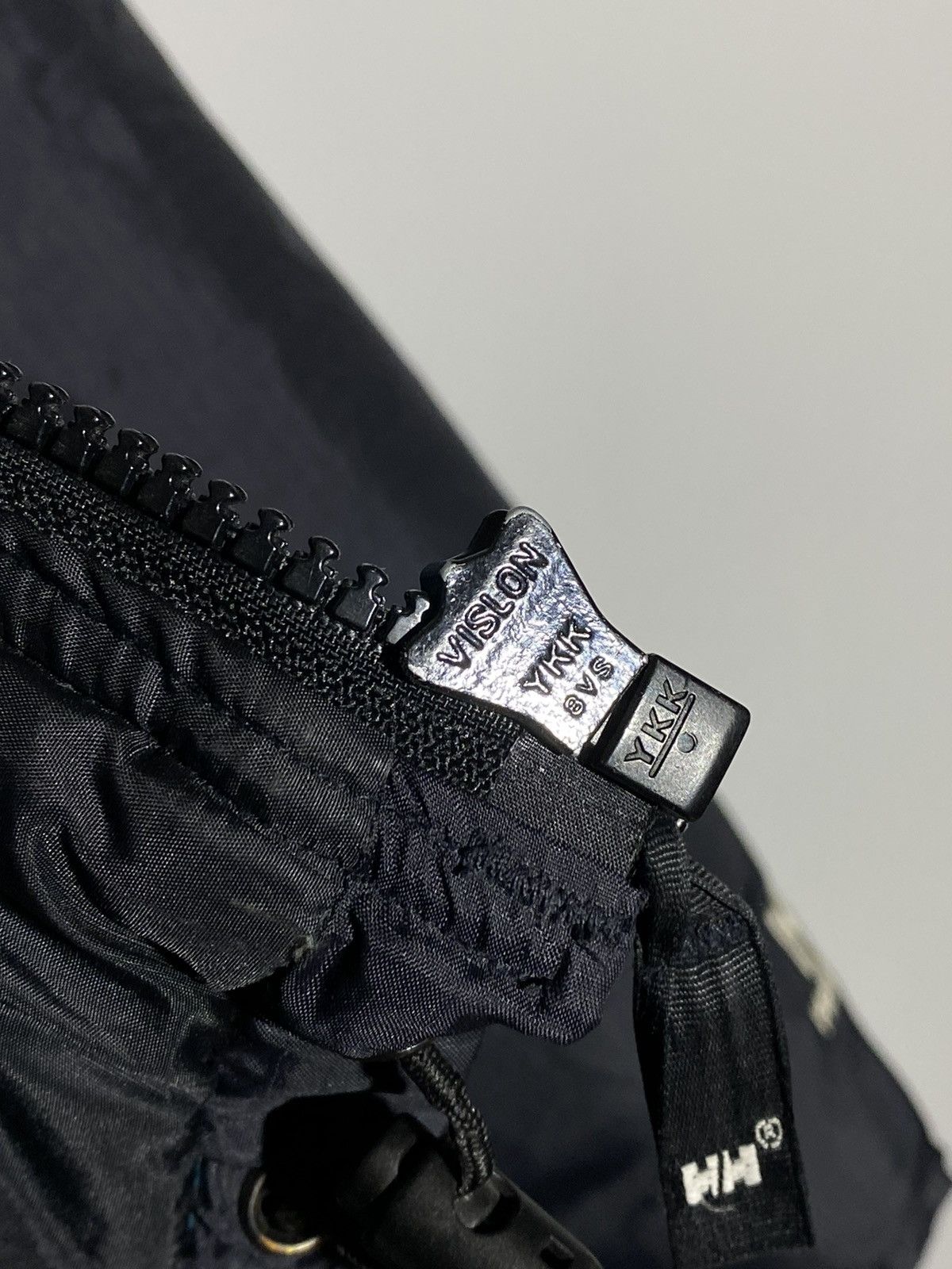 Helly Hansen Vintage 90s Helly Hansen Y2K streetwear style down jacket Size US S / EU 44-46 / 1 - 18 Thumbnail