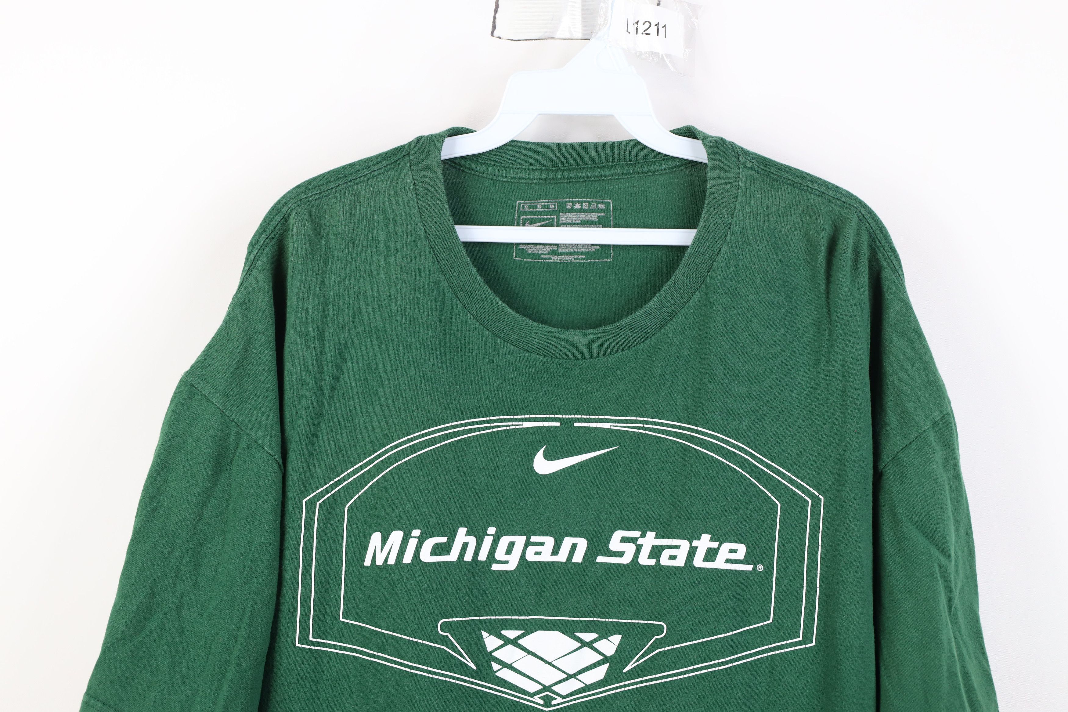 Nike Vintage Nike Michigan State University Basketball T-Shirt Size US XL / EU 56 / 4 - 2 Thumbnail