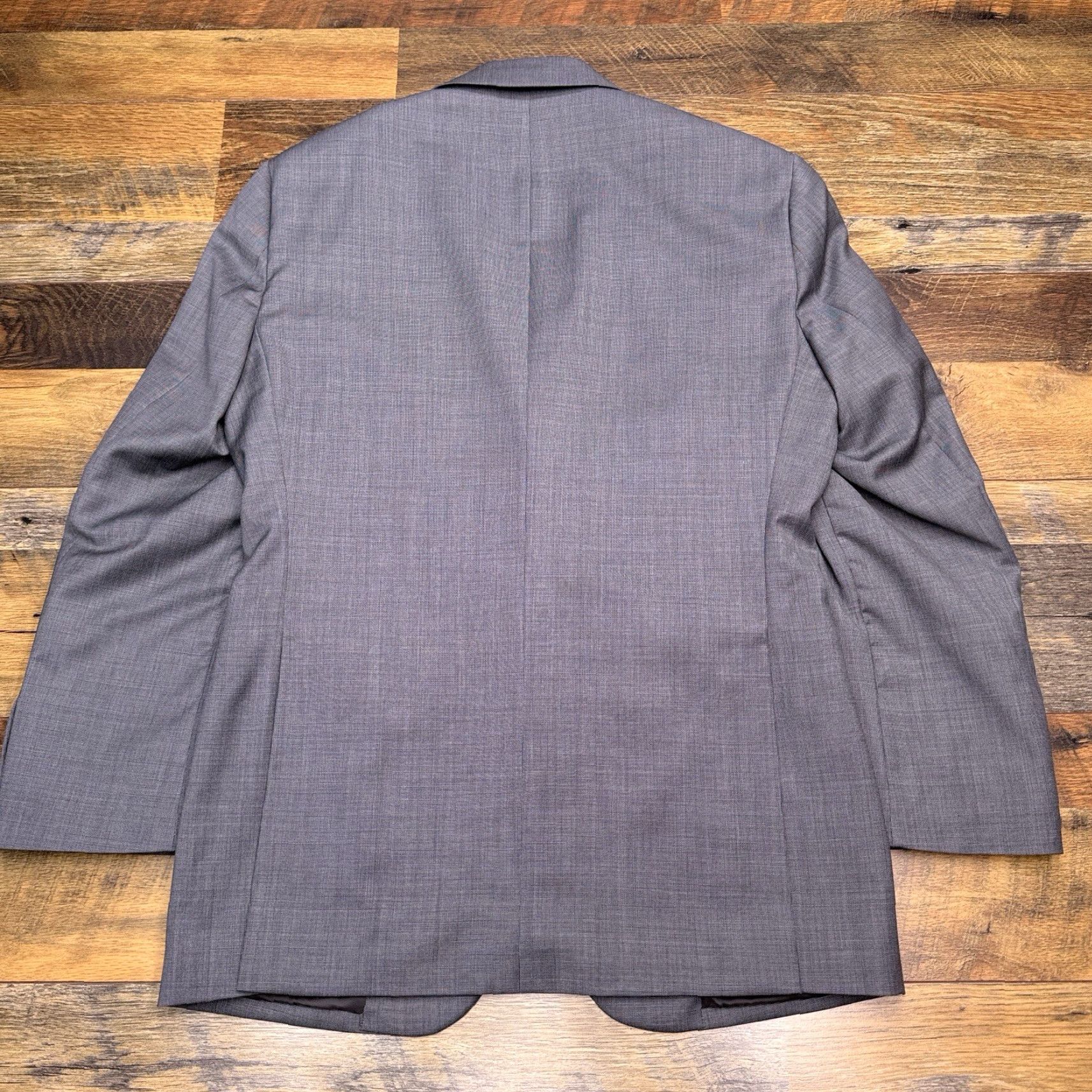 Jos. A. Bank Jos. A. Bank Traveler Suit Jacket 38R Gray Wool Slim Notch Double-Vented Blazer Men Regular Size 38R - 2 Thumbnail