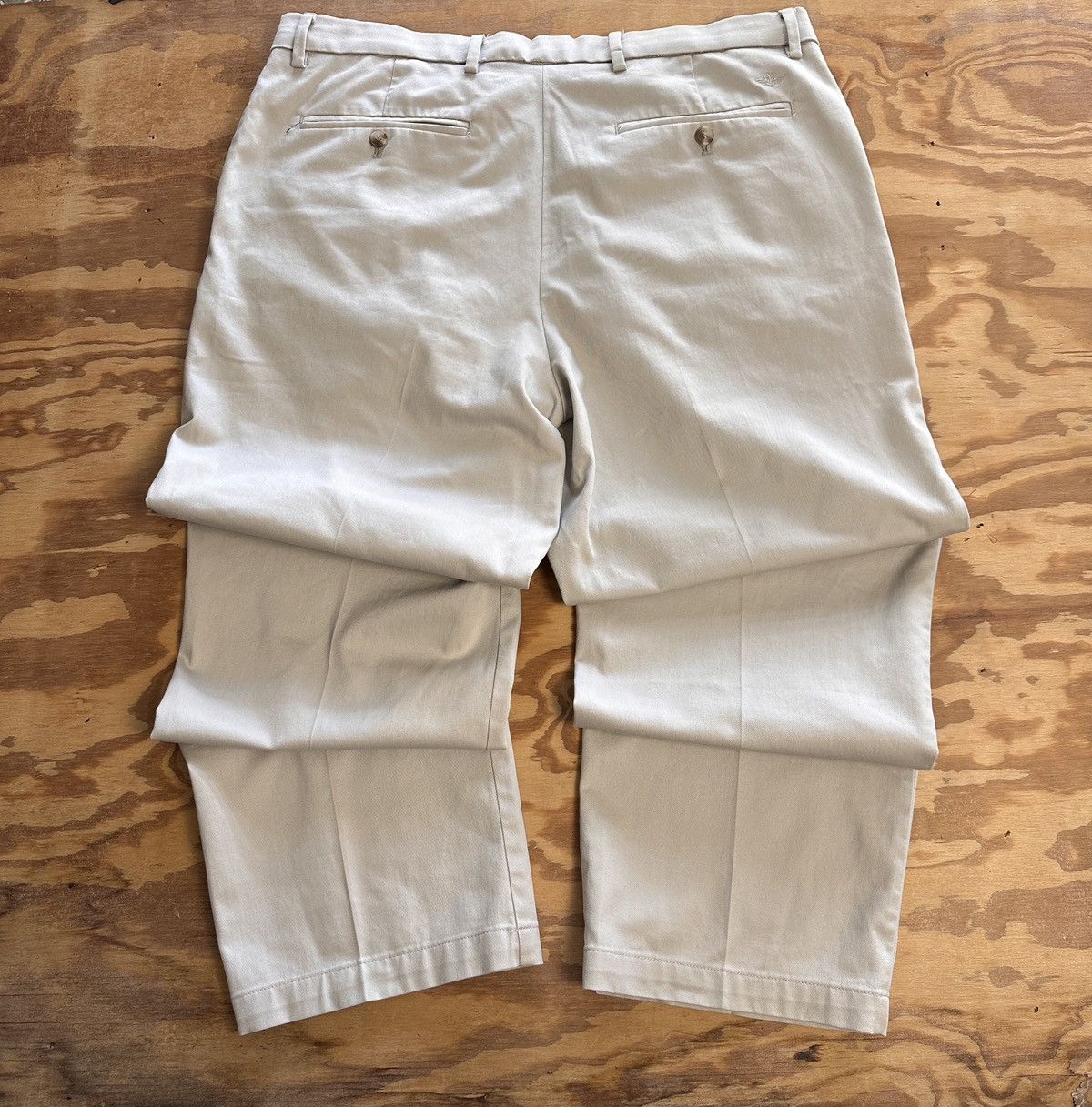 Dockers Dockers cream classic fit chino pants, Size 40/30 Size US 40 / EU 56 - 3 Thumbnail