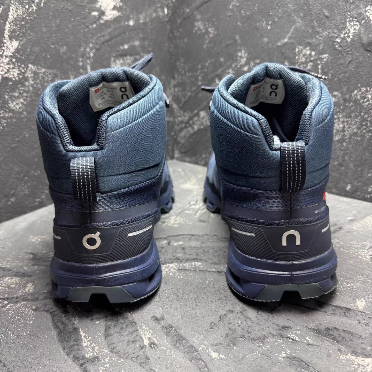 On OnRunningLightweight High-Top Running Shoes, Navy Blue Q10 Size US 11 / EU 44 - 6 Thumbnail