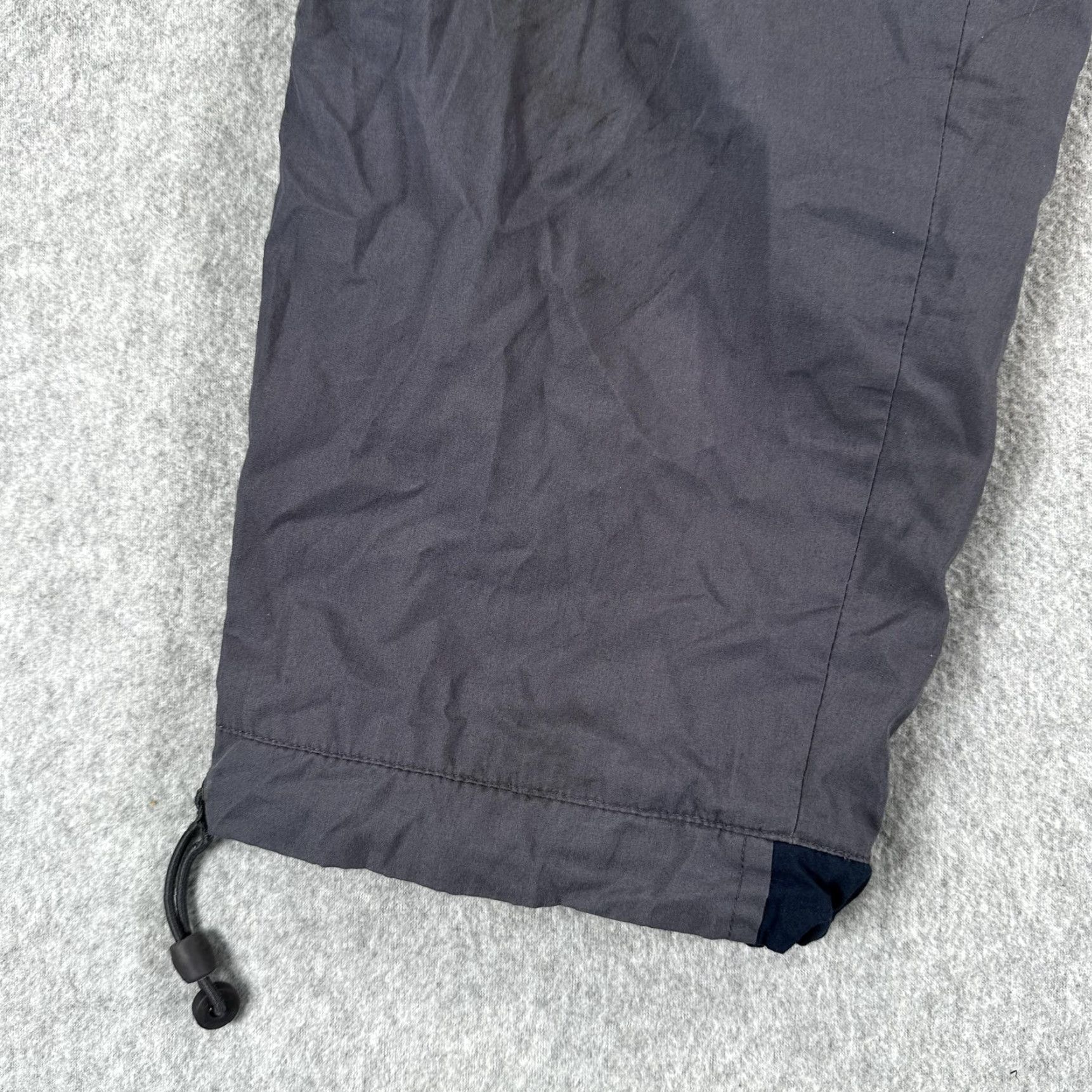 Nike VINTAGE Nike Track Pants Mens Large Gray Navy Elastic Lined Drawstring Warmup Size US 33 - 6 Thumbnail