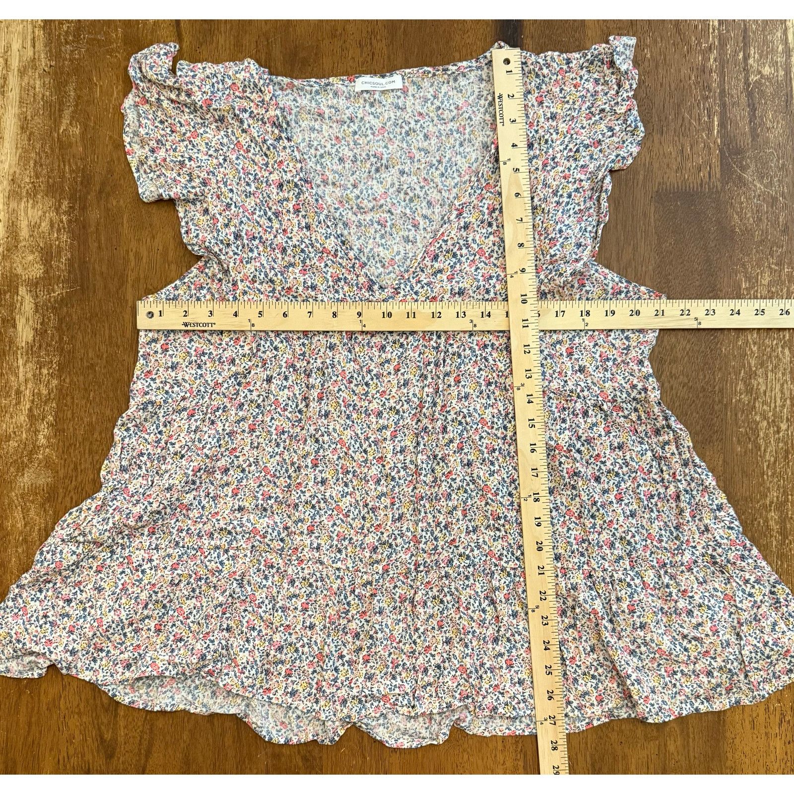 Other EUC Chic Soul V-Neck Floral Tunic Length Top Size 1X 14-16 Size XXL / US 16-18 / IT 52-54 - 4 Thumbnail
