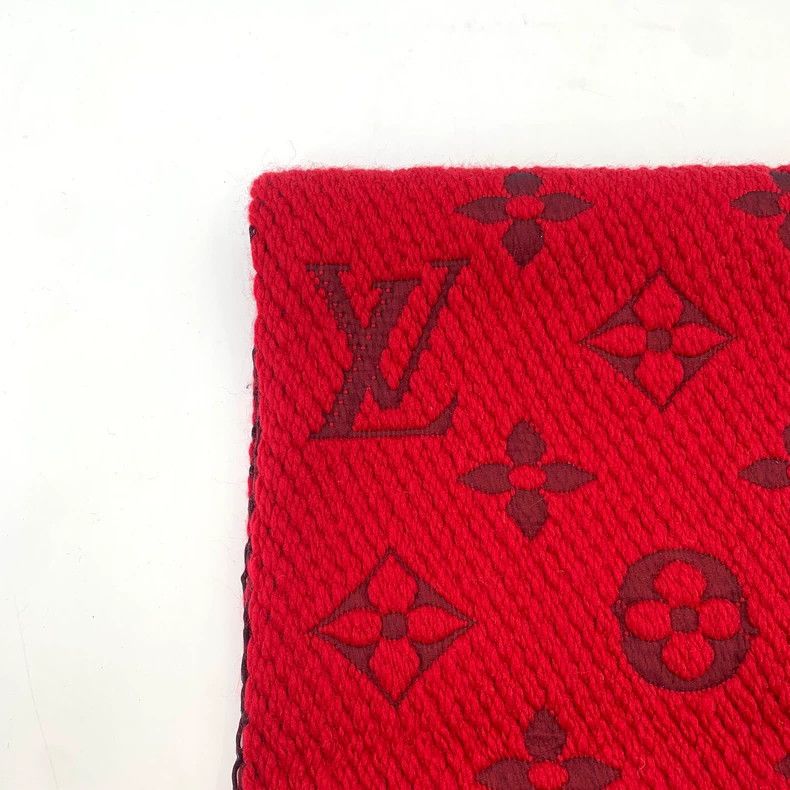Louis Vuitton Louis Vuitton Red logo presbyopic full print wool fringe s Size ONE SIZE - 2 Thumbnail