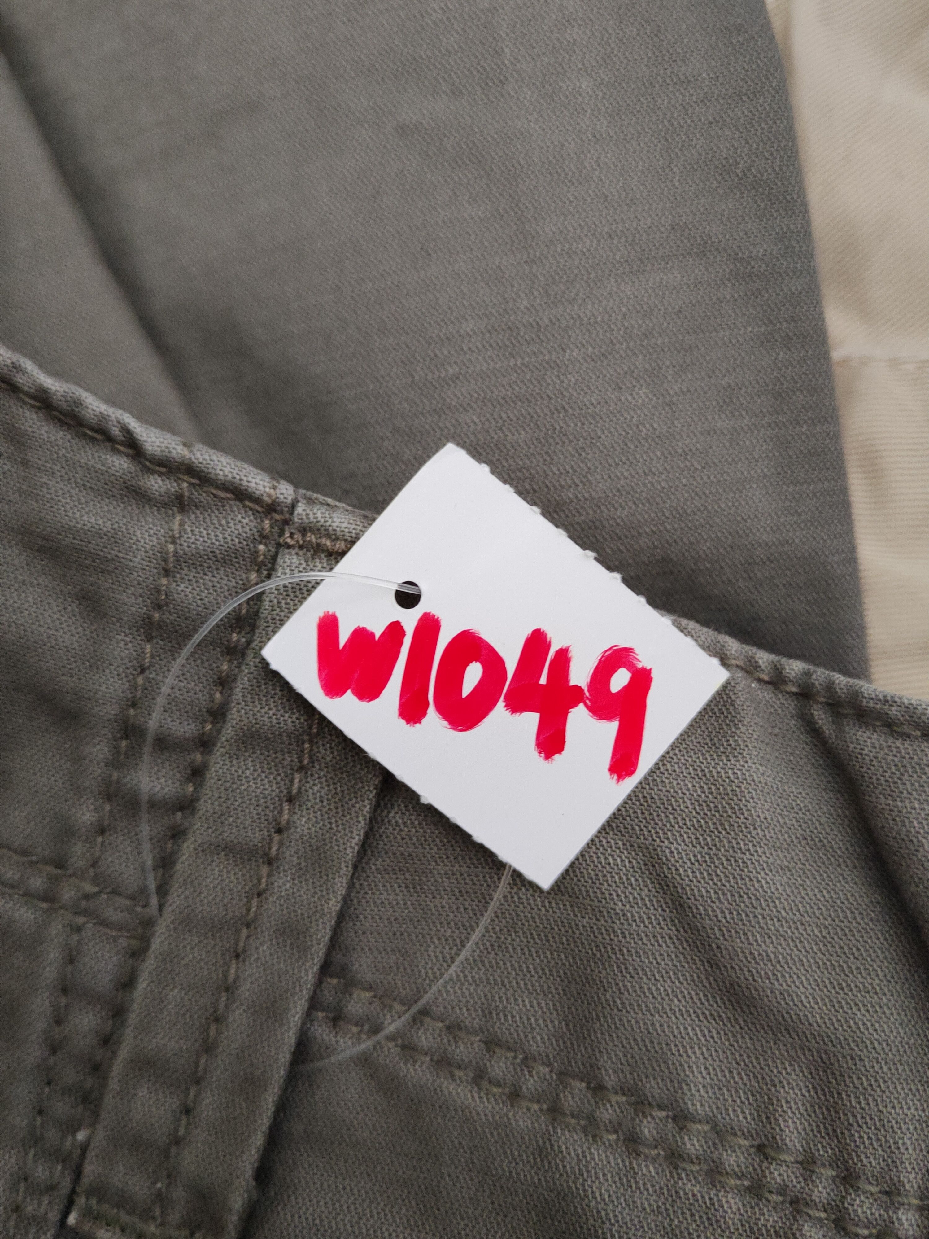 Japanese Brand Uniqlo Olive Multipocket Tactical Cargo Pants #W1049 Size US 31 - 15 Thumbnail