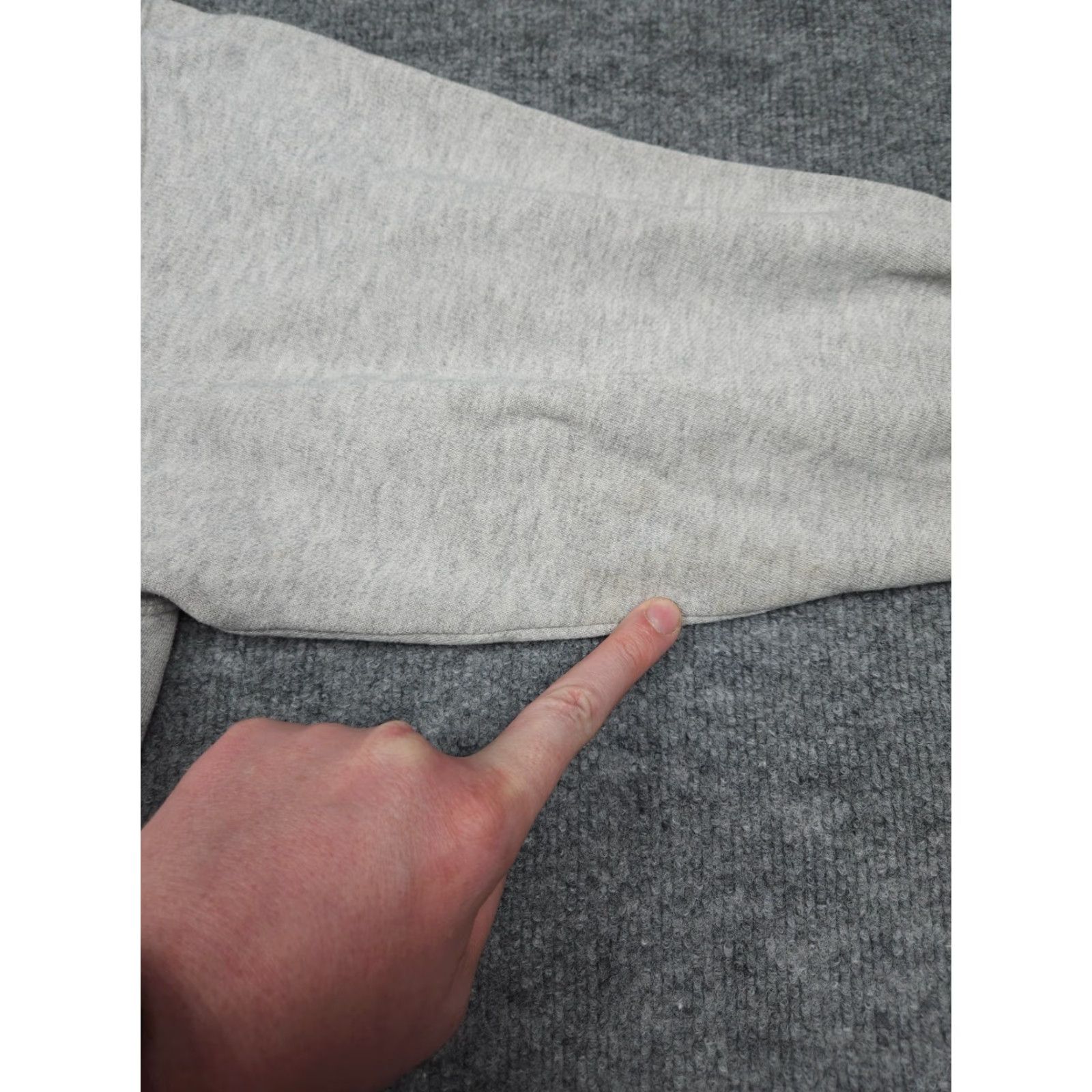 Peanuts **VINTAGE PEANUTS SNOOPY BLITZZ EMBROIDERED GRAY LARGE SWEATSHIRT** User: **VINTAGE PEANUTS SNOOPY GRAY EMBROIDERED BLITZZ LARGE SWEATSHIRT** Size US L / EU 52-54 / 3 - 5 Thumbnail