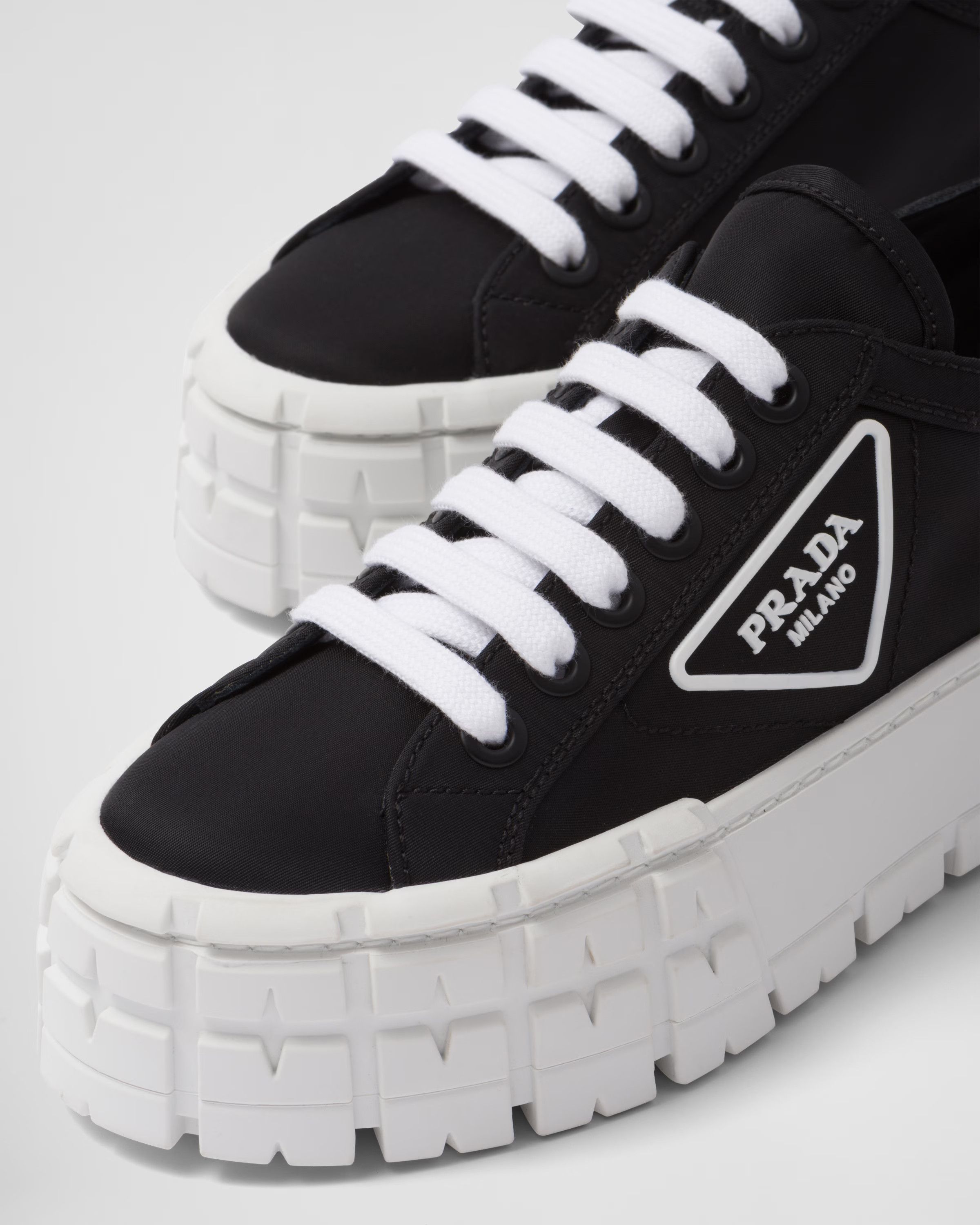 Prada o1B3y1r0426 Double Wheel Sneakers in Black/White Size US 7 / IT 37 - 3 Thumbnail