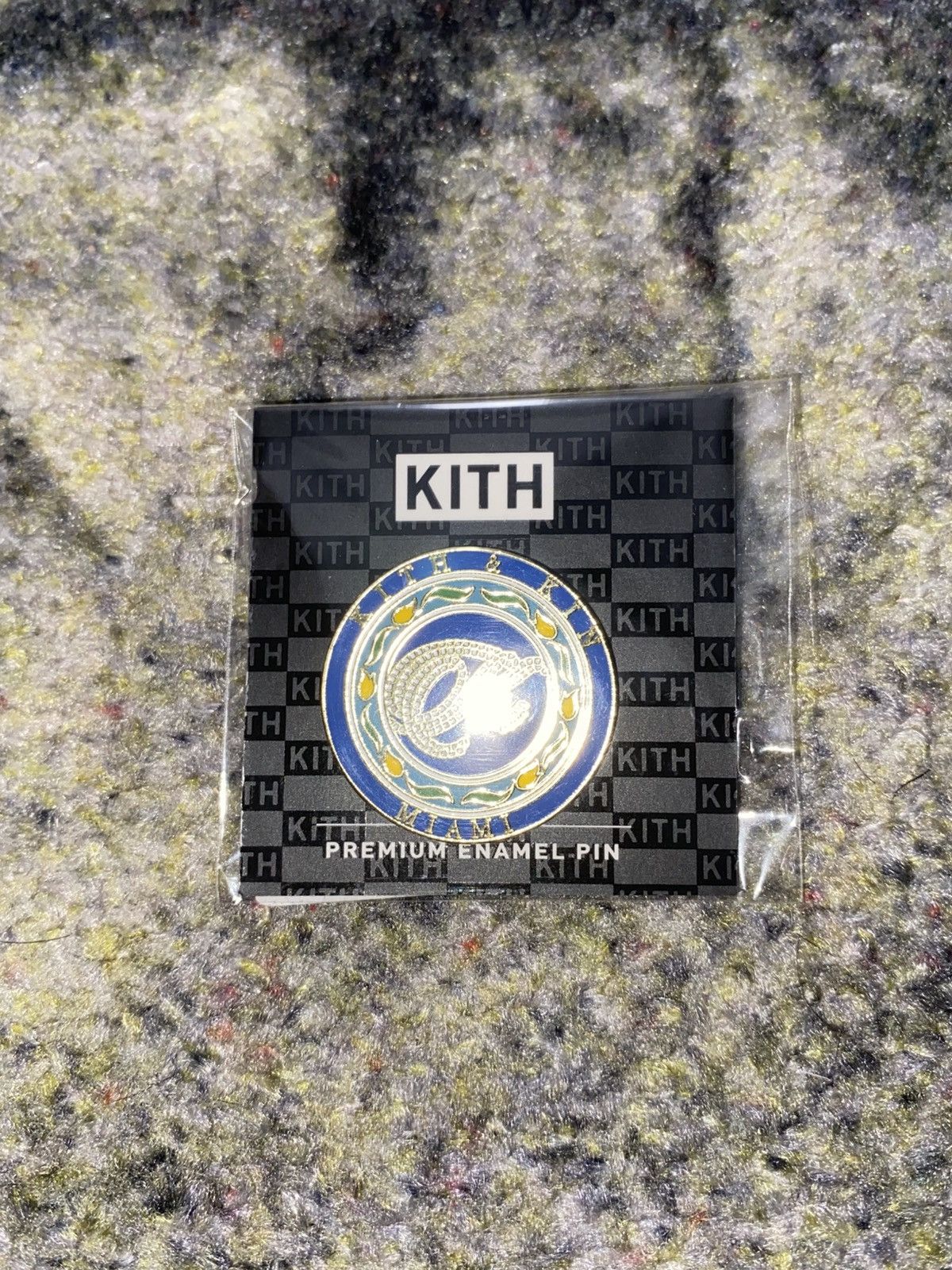 Kith Kith x Miami Mosaic Pin Size ONE SIZE - 4 Thumbnail