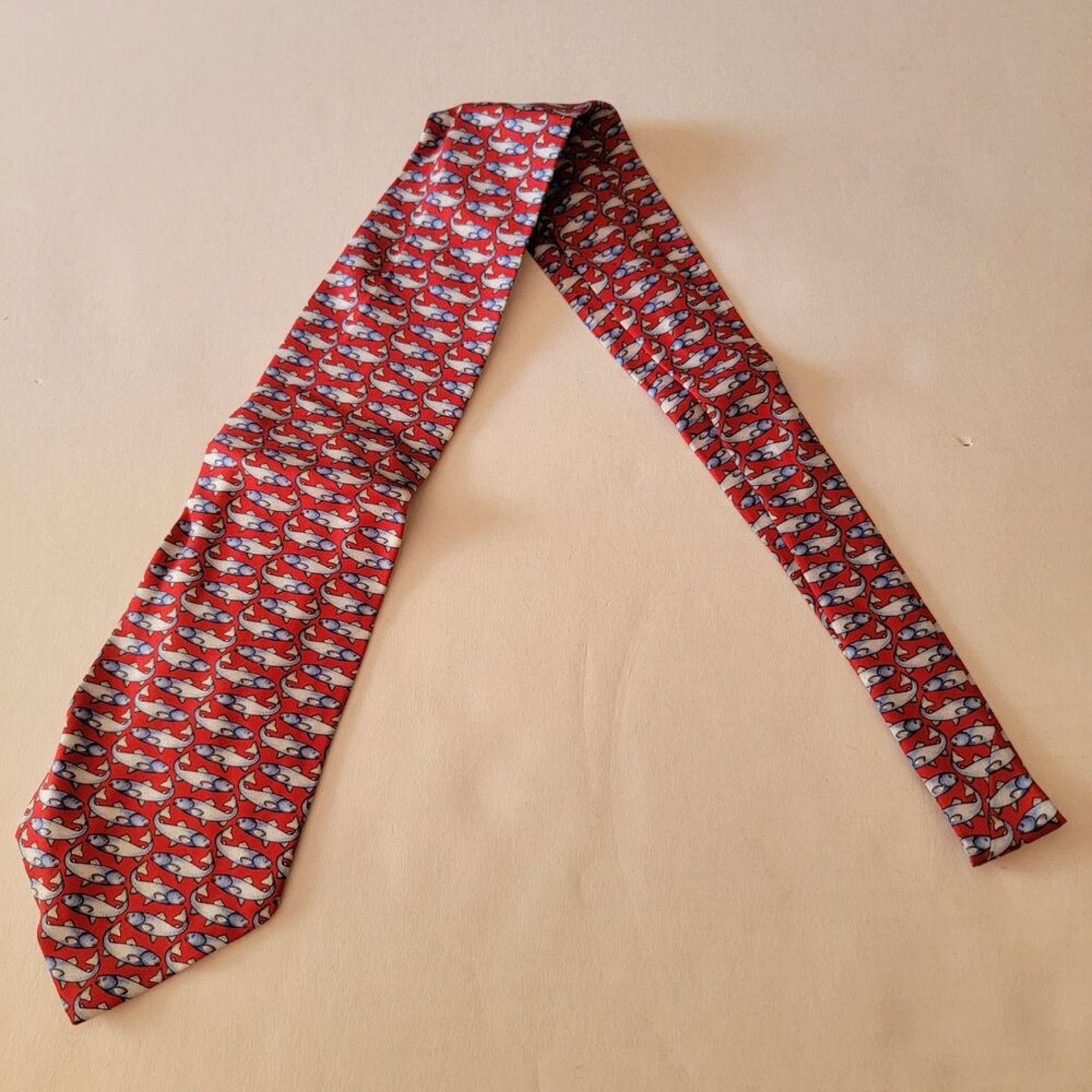 Other Beaufort Tie Rack Tie Red w/ Fishes - 100% Silk Size ONE SIZE - 3 Thumbnail