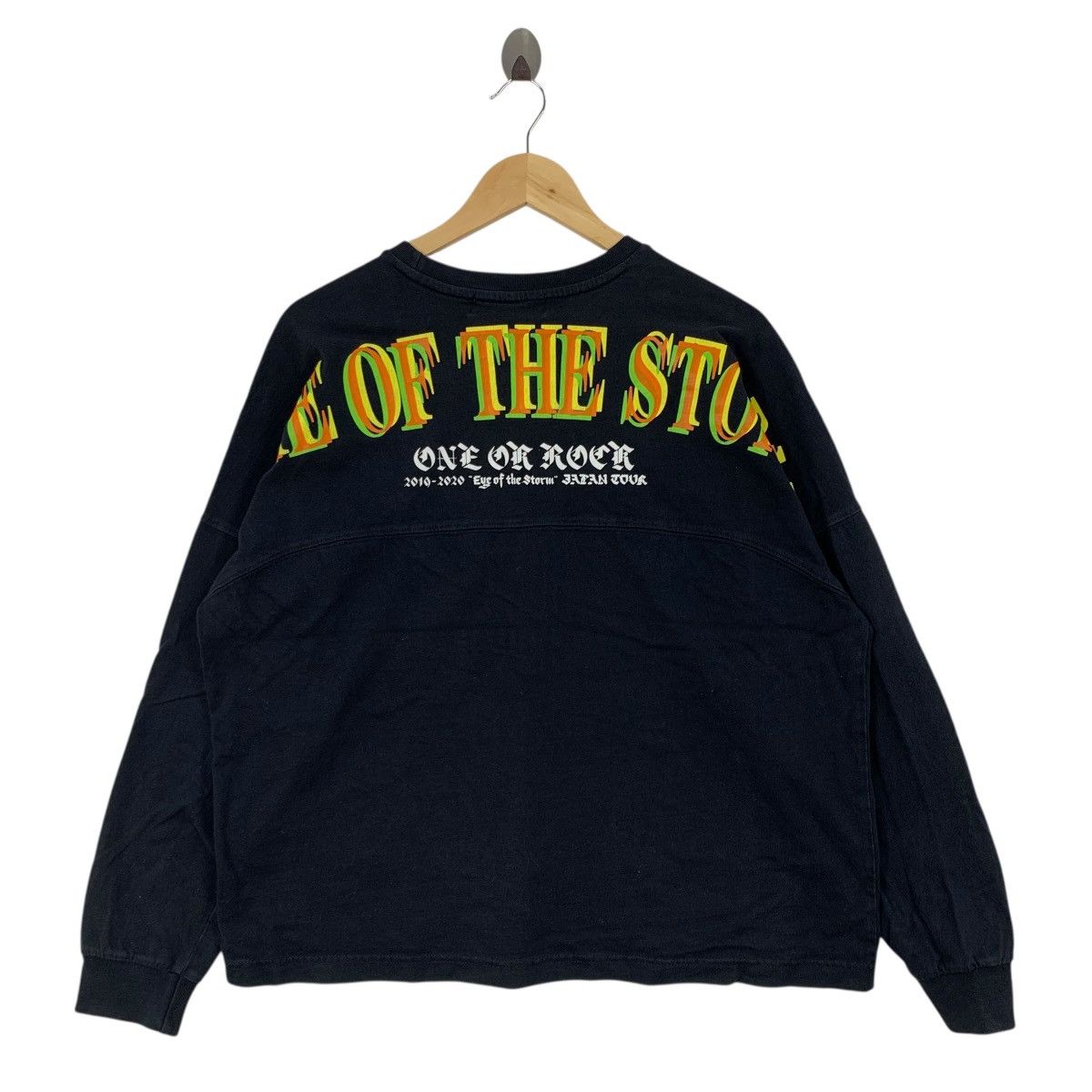 Japanese Brand ONE OK ROCK Eye Of The Storm Japan Tour Band Tshirt Size US M / EU 48-50 / 2 - 1 Thumbnail
