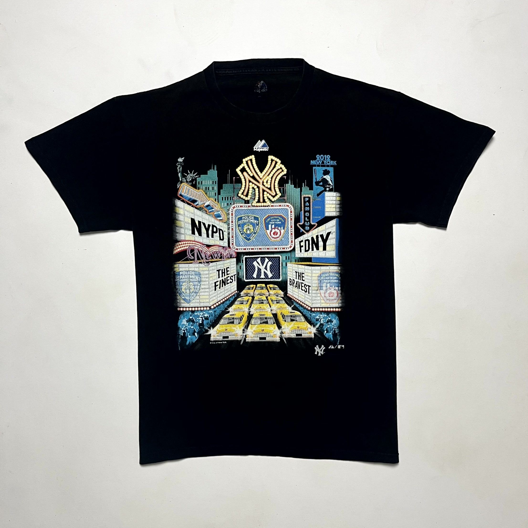 Majestic Vintage Majestic NY Printed Black T-Shirt Size M Size US M / EU 48-50 / 2 - 1 Thumbnail