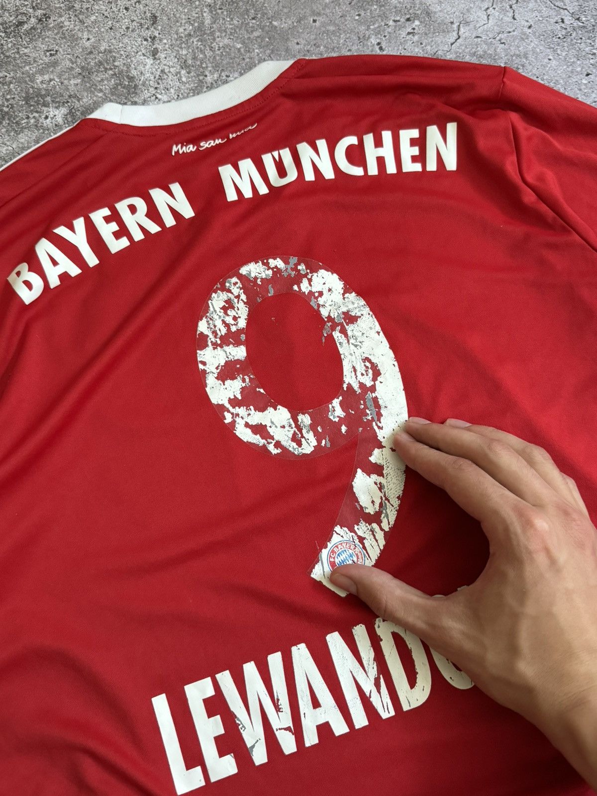 Adidas × Vintage Vintage Adidas Bayern Munchen FC Lewandowski Size US L / EU 52-54 / 3 - 10 Thumbnail