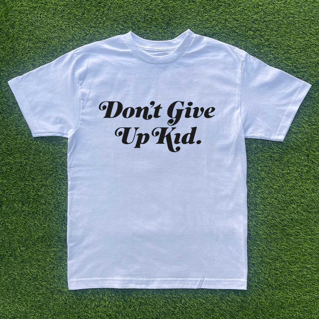 Vintage DON'T GIVE UP KID TSHIRT Size US S / EU 44-46 / 1 - 1 Preview