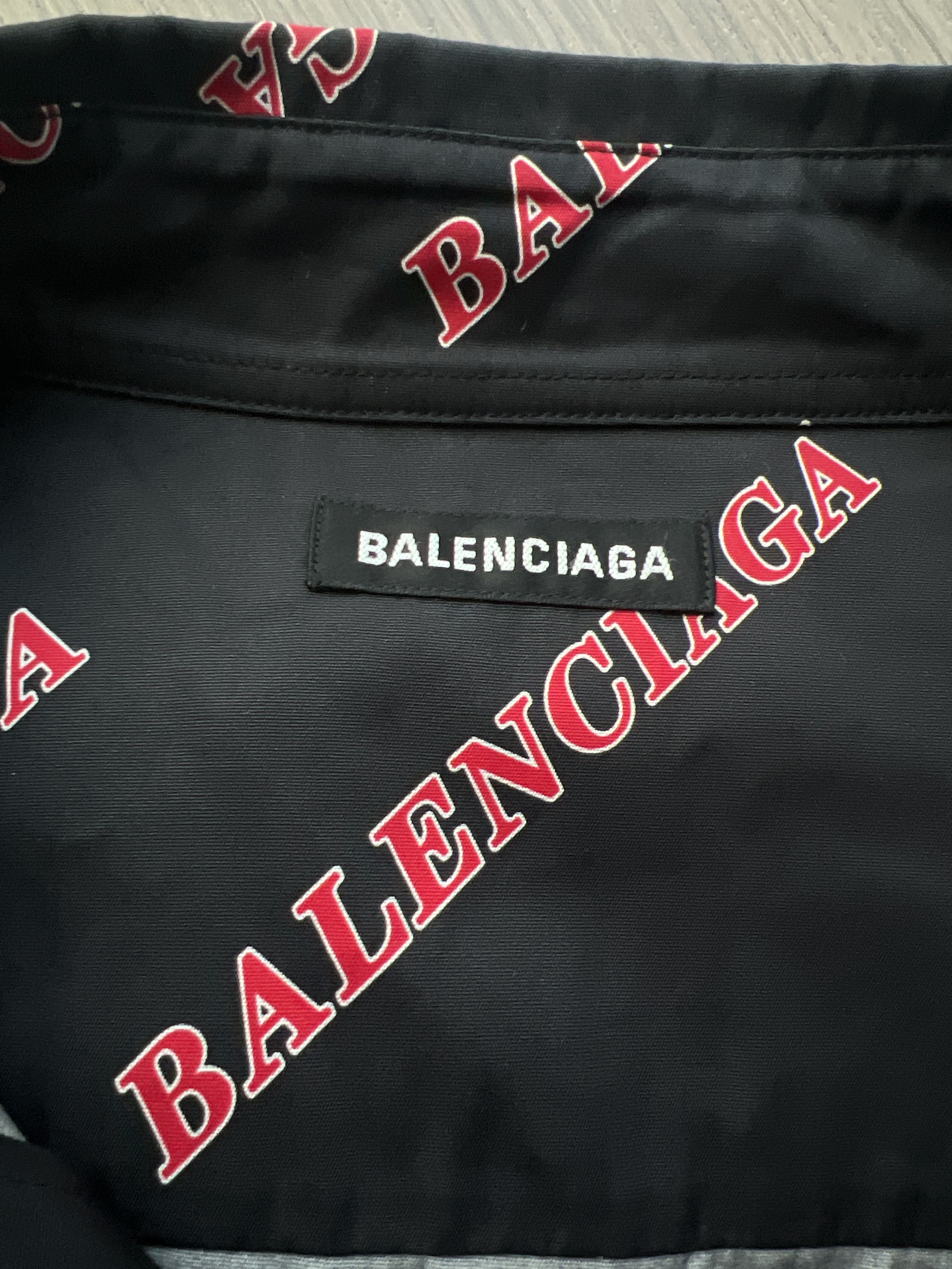 Balenciaga Balenciaga Logo Allover Button-Up Shirt Size US XXL / EU 58 / 5 - 8 Thumbnail