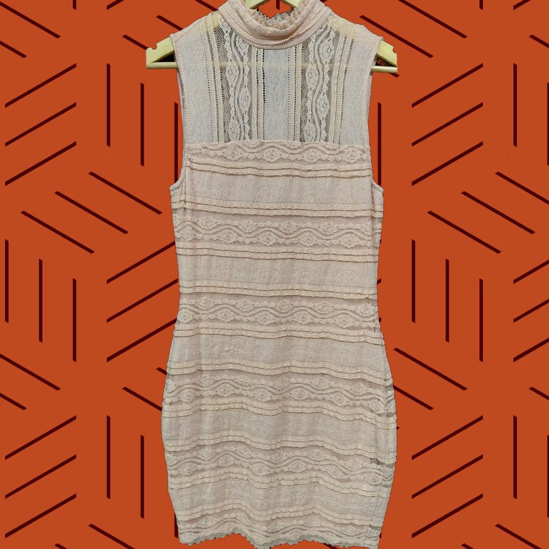 Bebe bebe Lace High Neck Dress Beige Solid Sleeveless Short Women S Dress Black, Beige, White? (Oops) Size 28" / US 6 / IT 42 - 1 Thumbnail