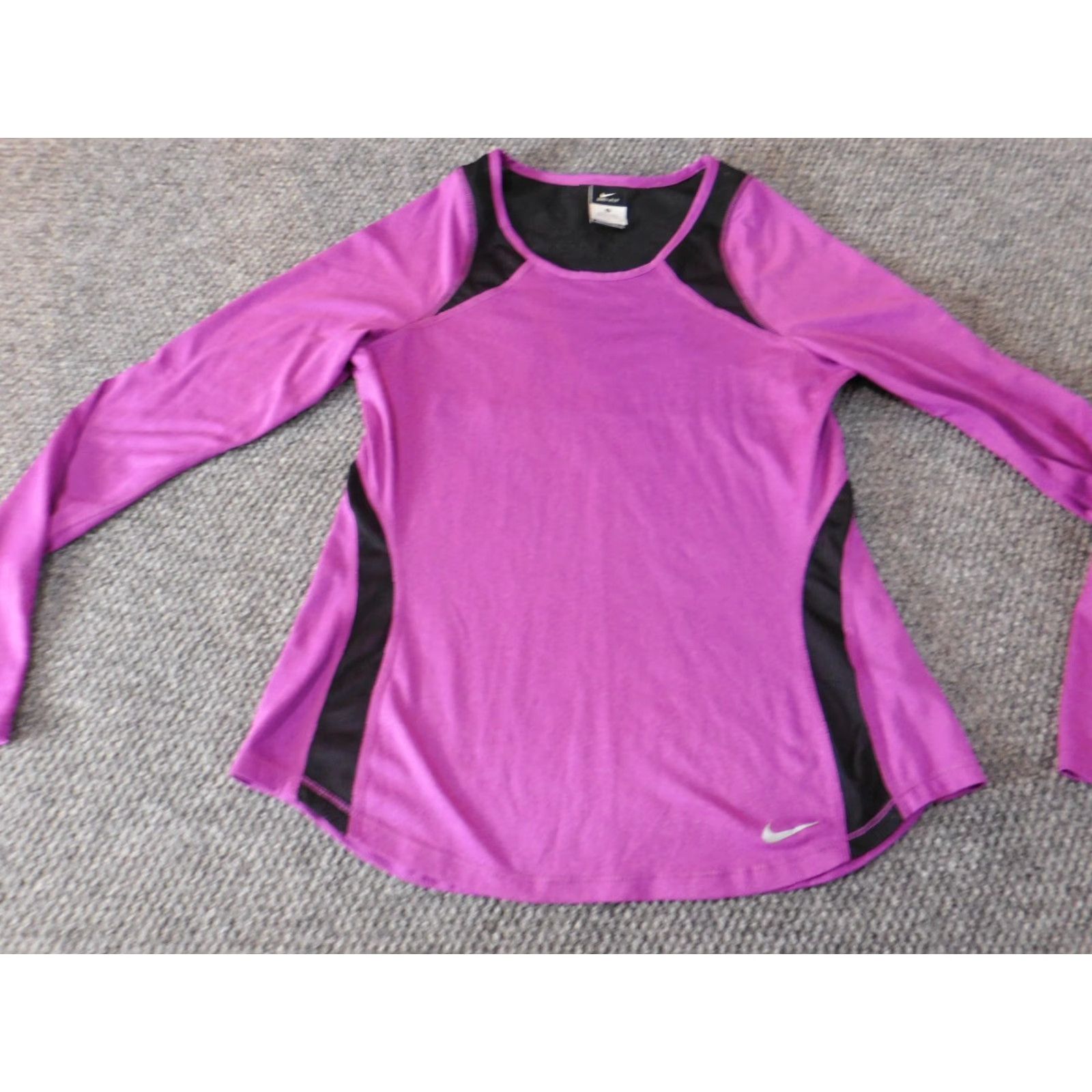 Nike Nike Womens Shirt S Purple Dri-Fit Stretch Pullover Logo T-Shirt Active Running Yoga Short Sleeve? Size S / US 4 / IT 40 - 2 Thumbnail
