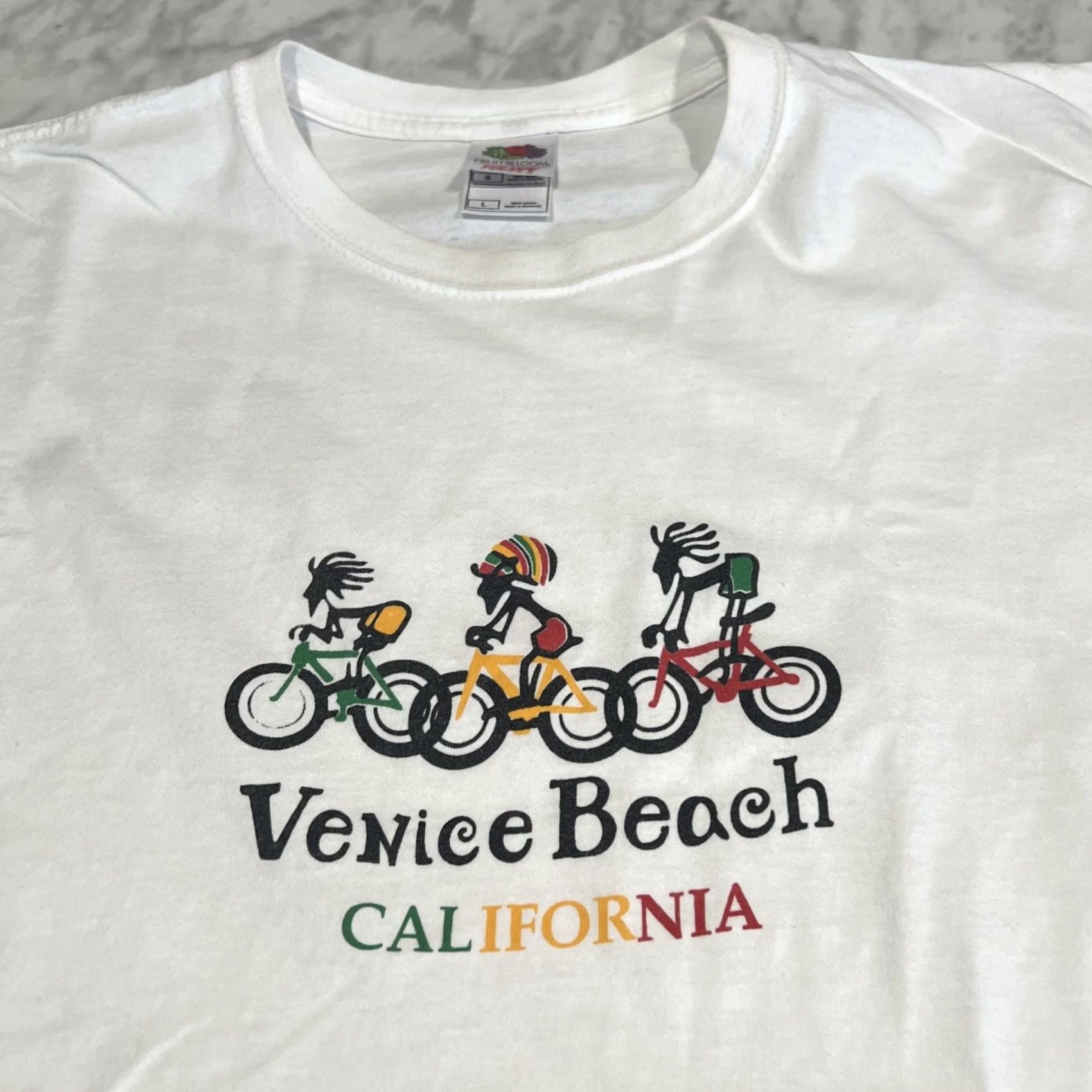 Fruit Of The Loom VINTAGE Venice Beach California T Shirt L White Rastafarian Bicycles Cotton Graphic Tee 1990s Mens Size US L / EU 52-54 / 3 - 2 Thumbnail