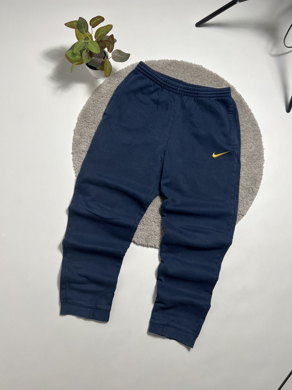 Nike Vintage Nike Sweatpants Streetwear Size US 34 / EU 50 - 1 Thumbnail