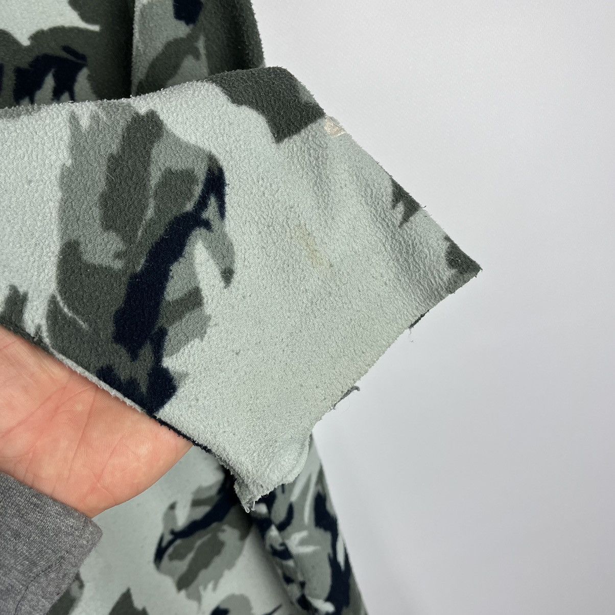Quiksilver Vintage Y2K Quiksilver Camo Fleece Sweatshirt Outdoor Hiking Size US XS / EU 42 / 0 - 9 Thumbnail