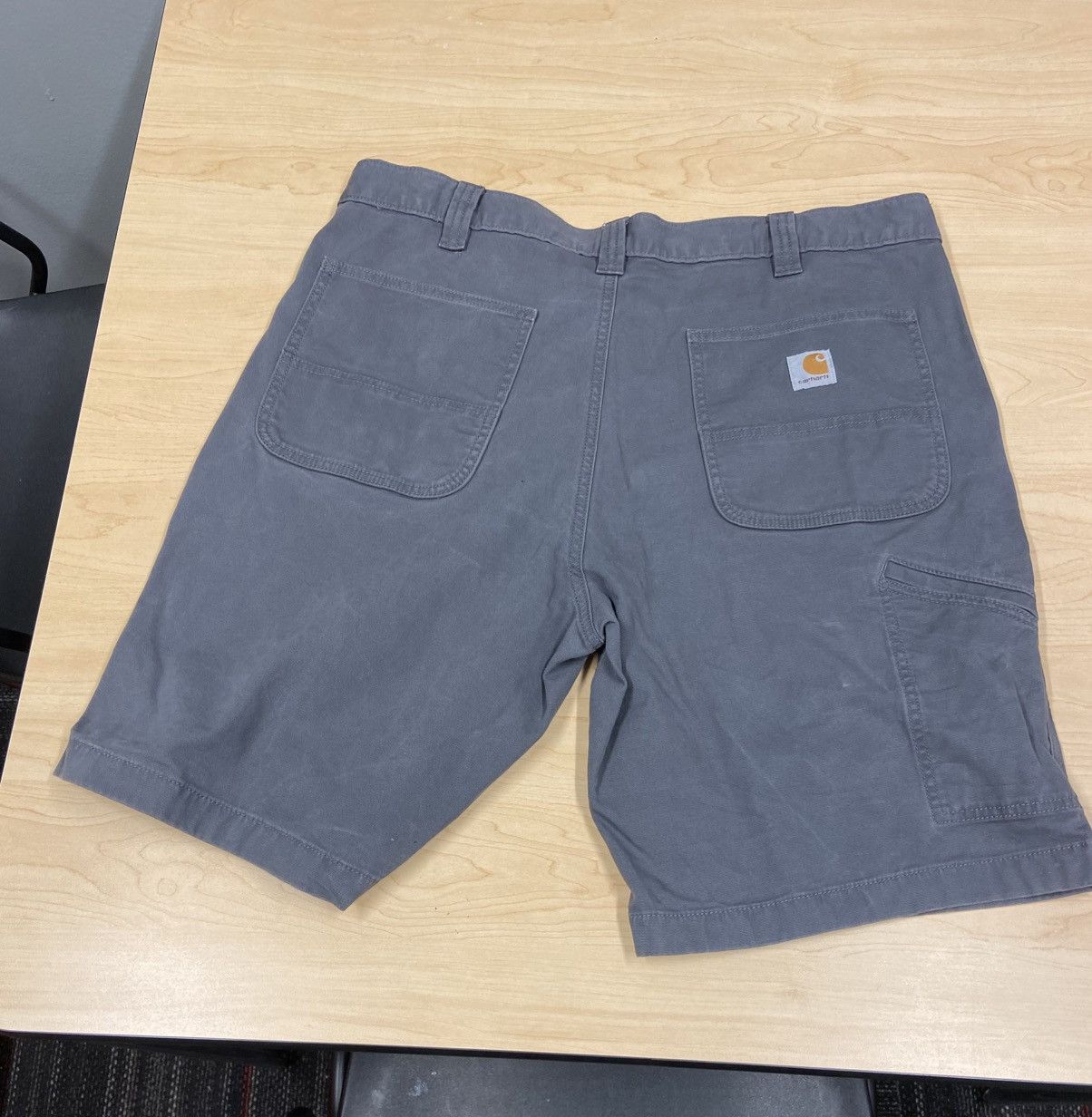 Carhartt Carhartt Relaxed Fit Grey shorts Size US 38 / EU 54 - 2 Thumbnail