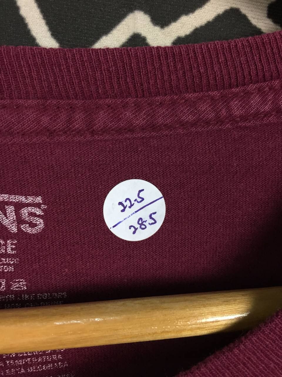 Vans Vtg Vans Off The Wall Logo Skateboards Tee Size US L / EU 52-54 / 3 - 11 Thumbnail