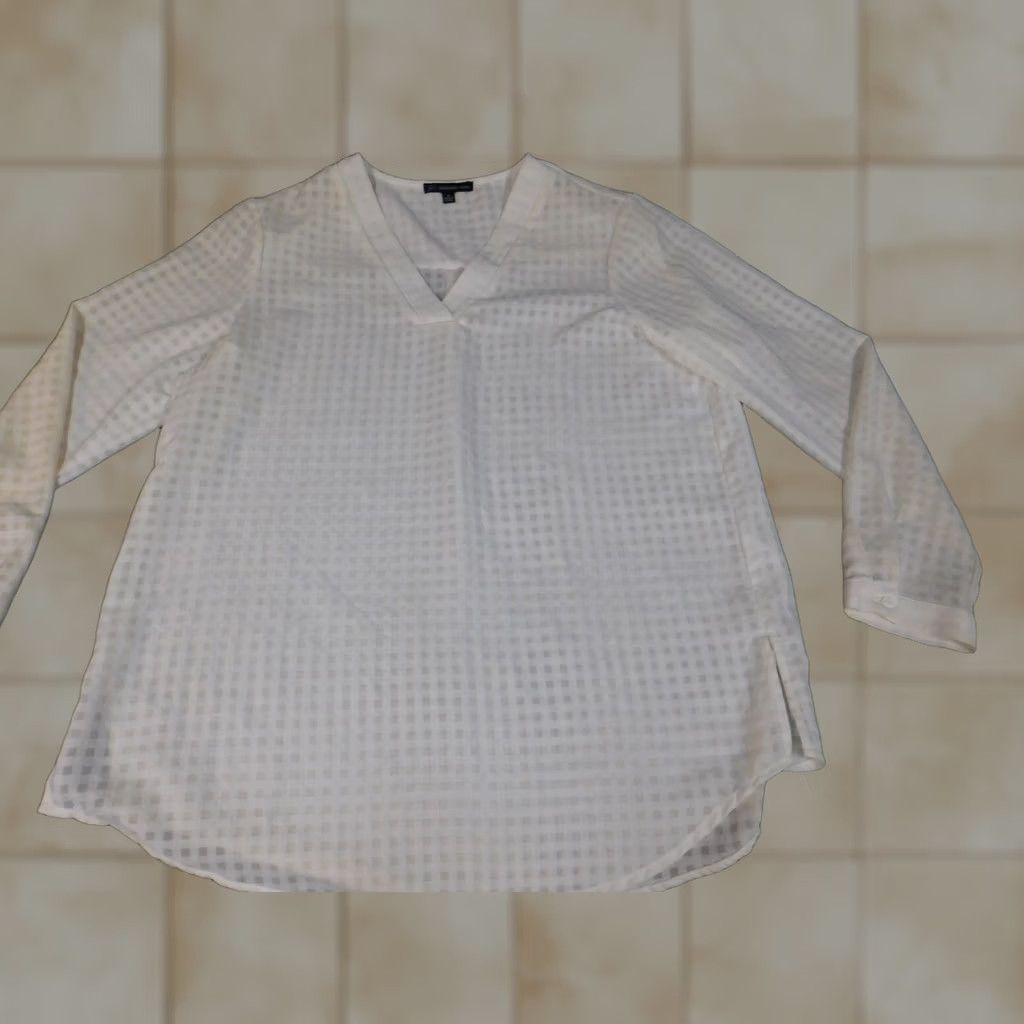 Adrianna Papell Adrianna Papell Womens Blouse M Beige Crew Neck Pullover Polyester Rayon Button Cap Sleeve Casual Classic Stretch Regular Women Blouse Size M / US 6-8 / IT 42-44 - 1 Thumbnail