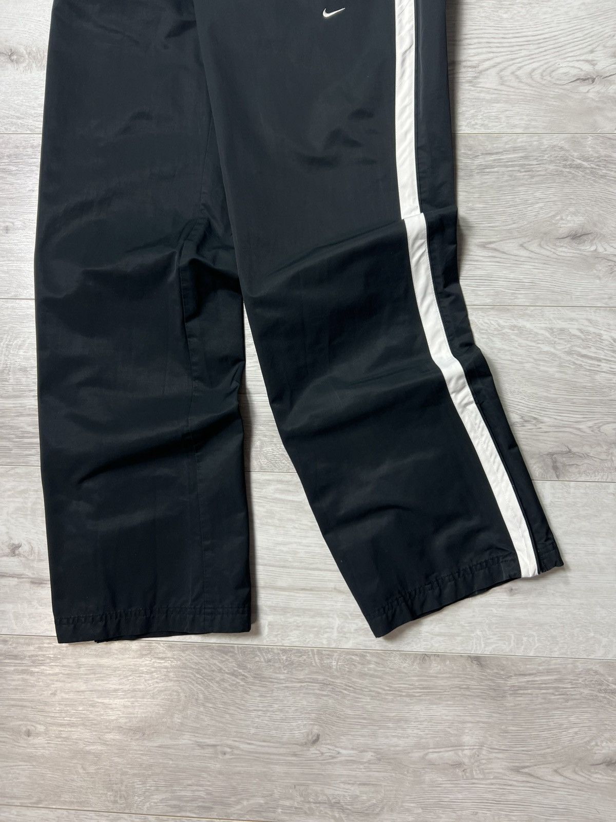 Nike Vintage Nike Athletic Nylon Track Pants Women’s Sweatpants Size 26" / US 2 / IT 38 - 3 Thumbnail
