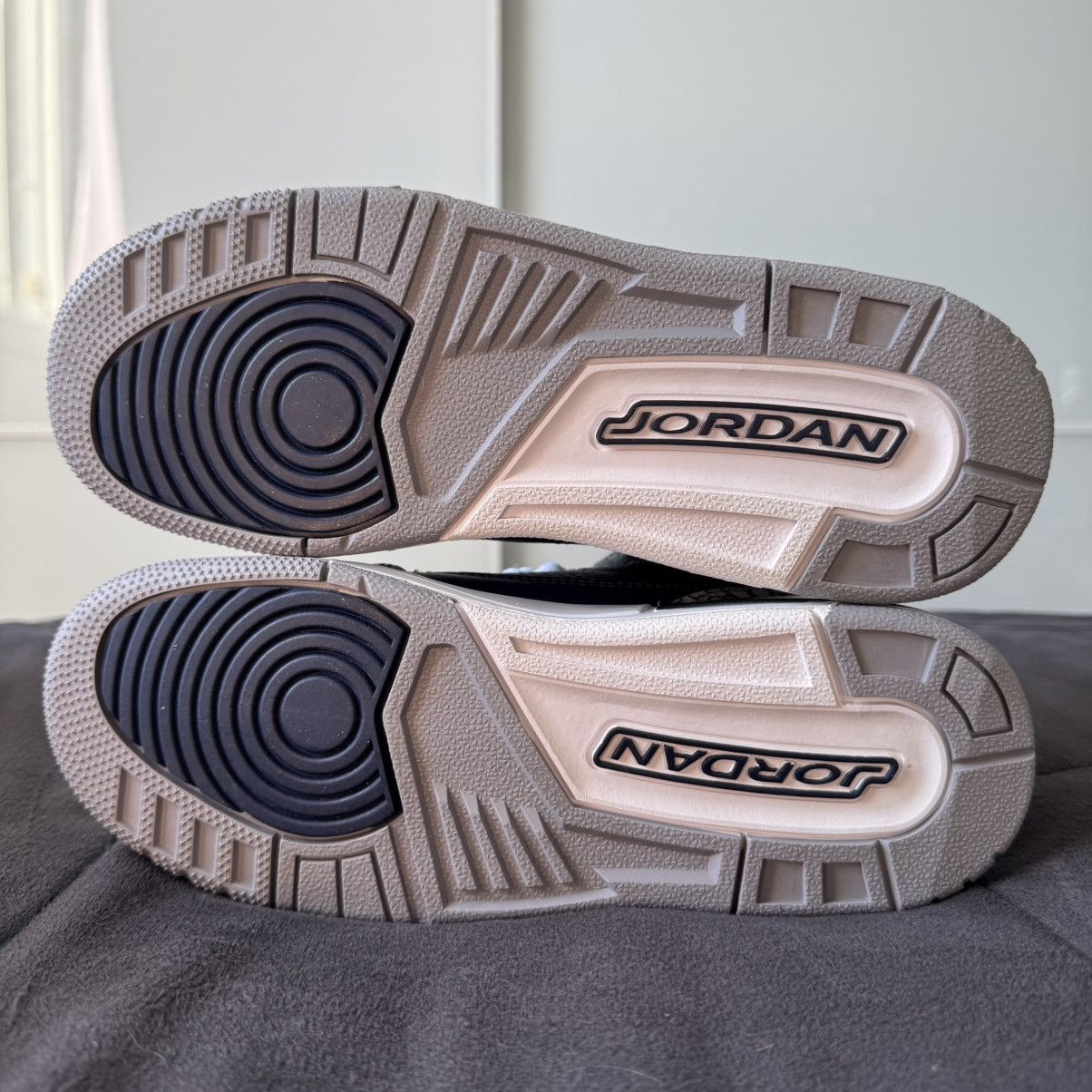 Jordan Brand × Nike Air Jordan 3 Retro “Georgetown” 2021 GS Size US 5.5 / EU 38 - 7 Thumbnail