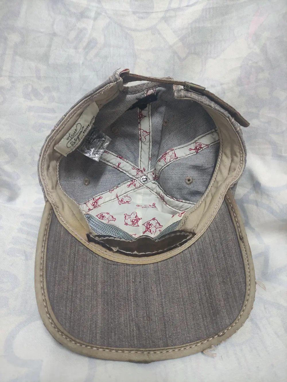 True Religion TRUE RELIGION RARE DESIGN DISTRESSED GRAY DENIM CAP Size ONE SIZE - 13 Thumbnail