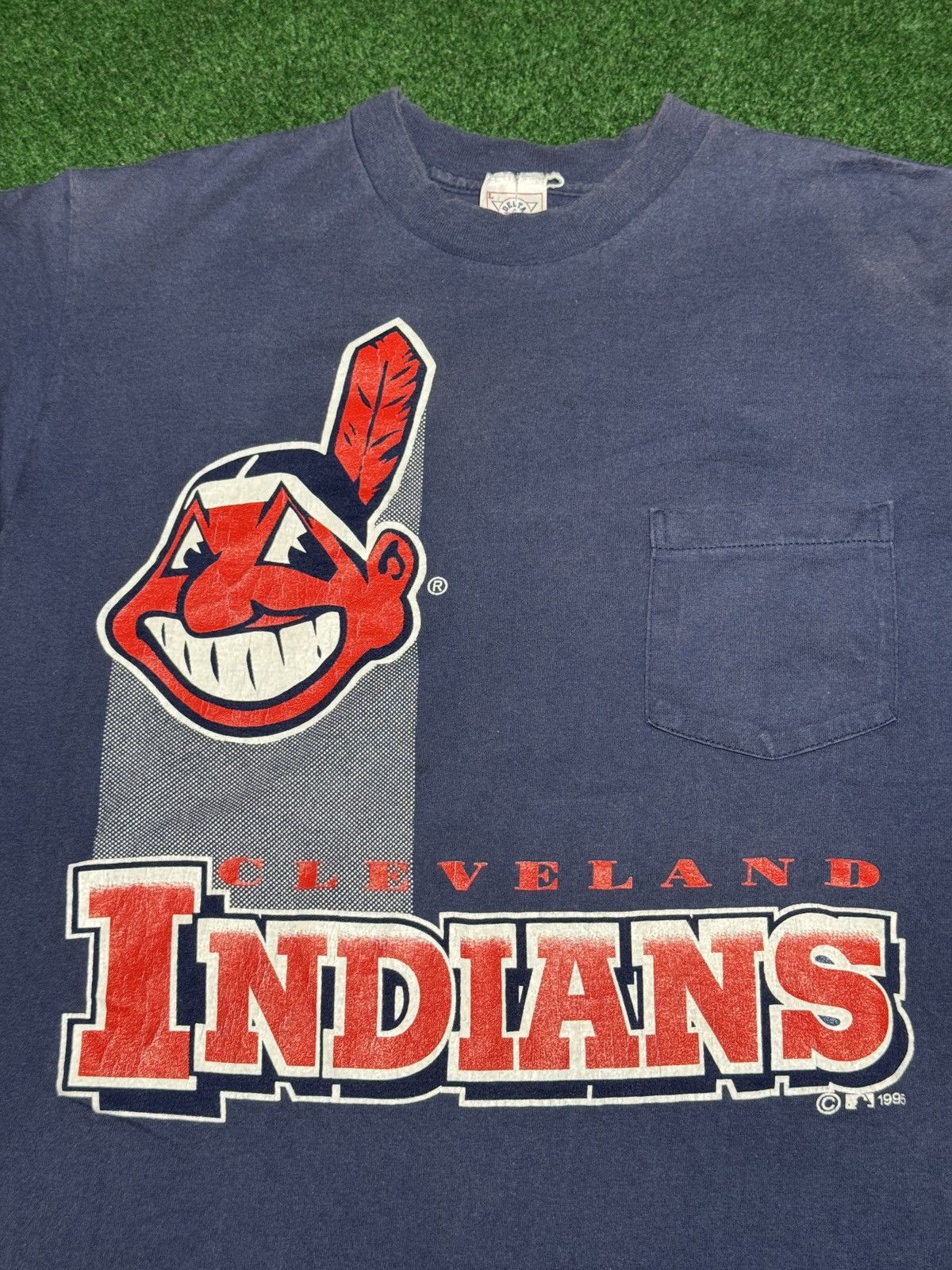 Vintage Vintage 90s Cleveland Indians Chief Wahoo Baseball T Shirt Size US M / EU 48-50 / 2 - 2 Thumbnail