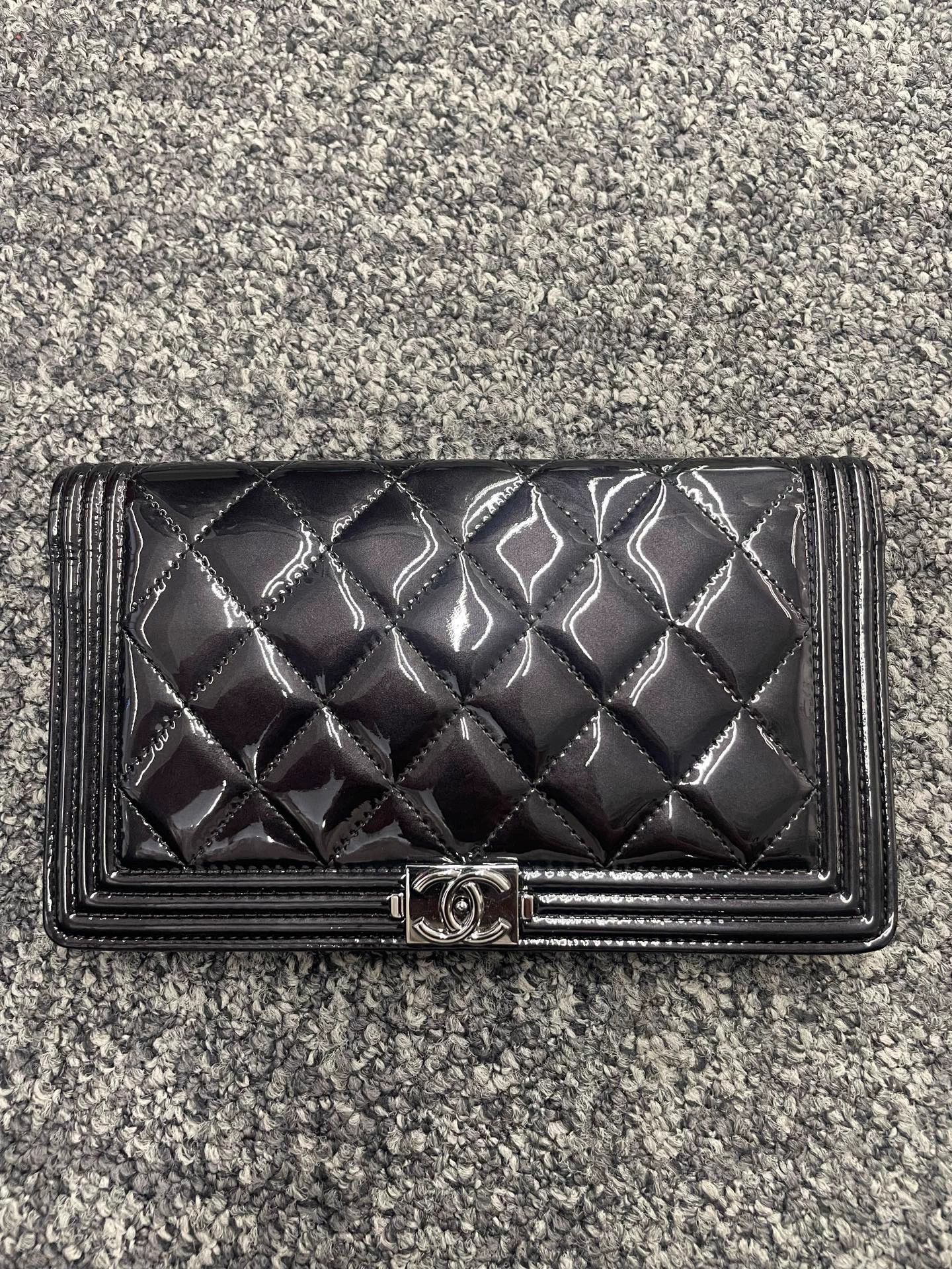 Chanel Chanel Leboy Wallet 20 Size ONE SIZE - 1 Thumbnail