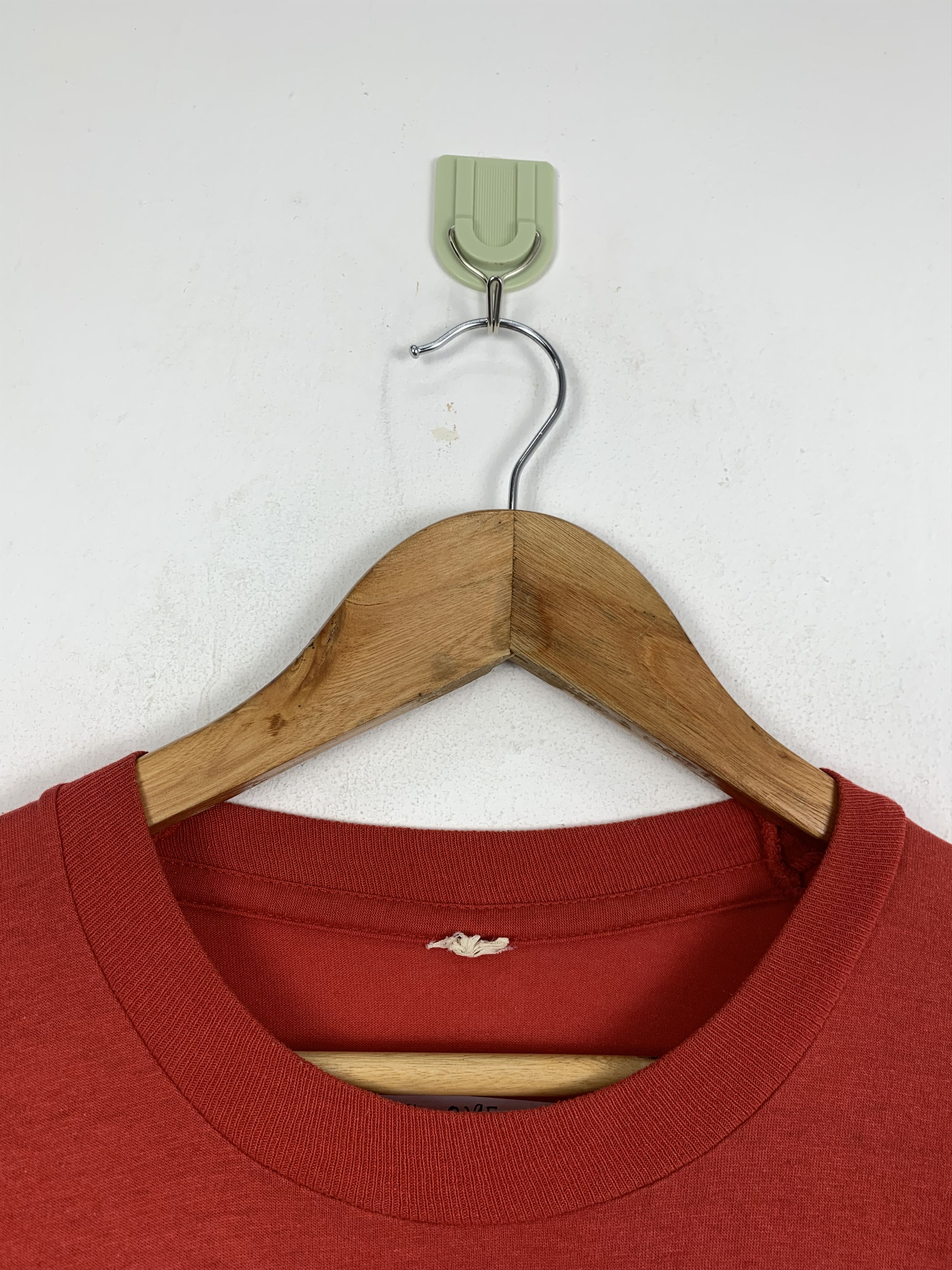 Lonsdale × Vintage Vintage 80s Lonsdale Single Stich Paper Thin T Shirt TA0295 Size US M / EU 48-50 / 2 - 9 Thumbnail