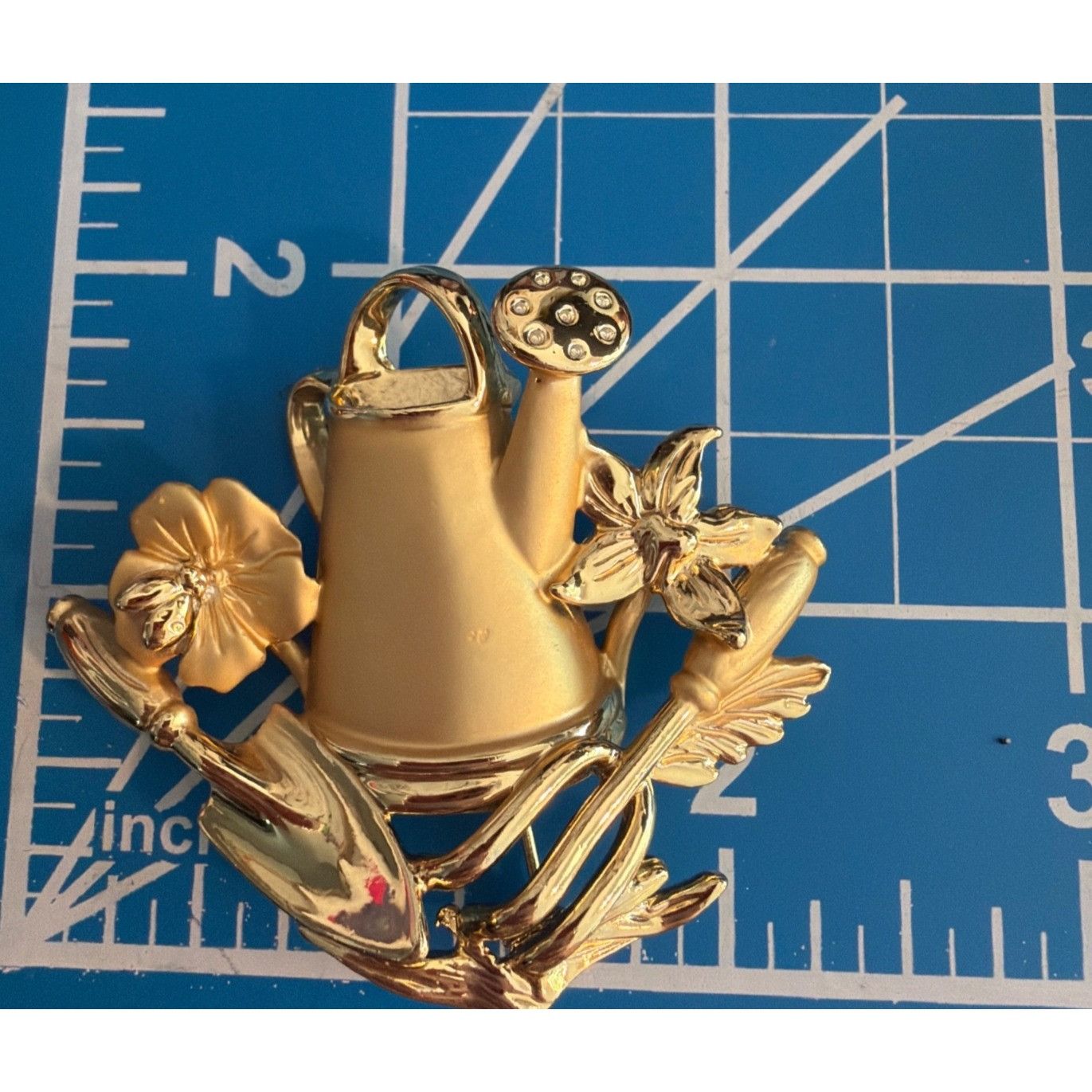 Other Vintage AJC Gold Tone Watering Can Flowers Brooch Pin Garden Size ONE SIZE - 6 Thumbnail
