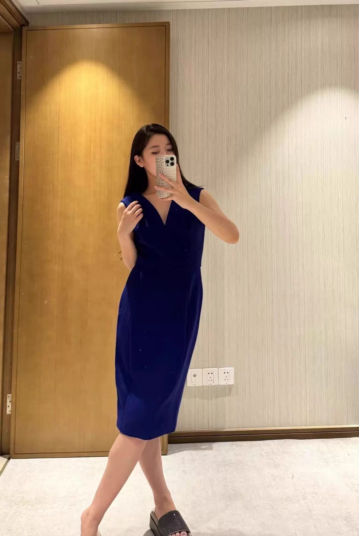 Dior Dior Cobalt Sleeveless Deep V-neck Bodycon Dress 40 Size M / US 6-8 / IT 42-44 - 2 Thumbnail