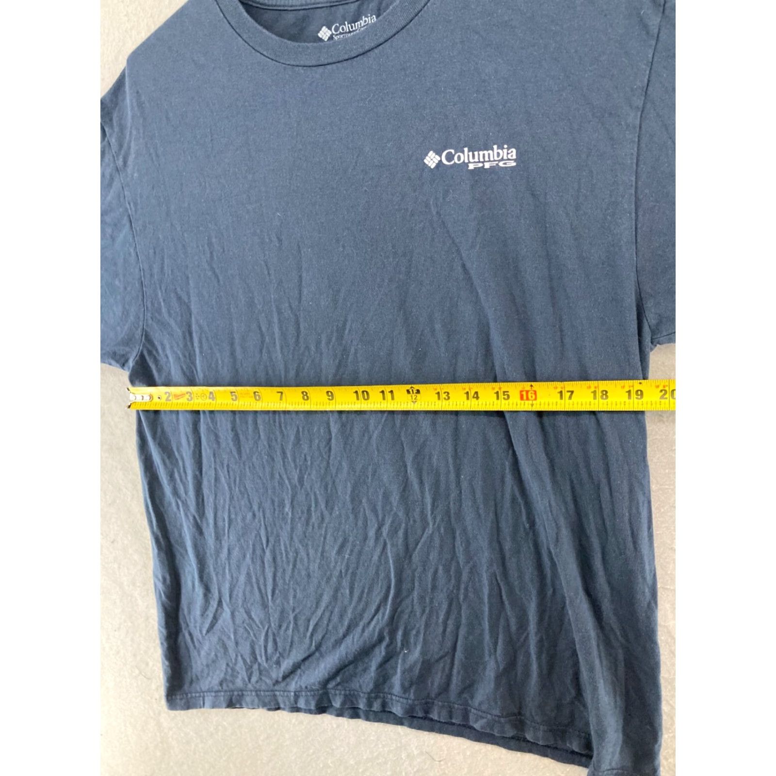 Vintage Columbia TShirt Mens PFG Short Sleeve Crew Neck Blue Cotton Jersey Outdoor All Seasons Regular Large - Mens Shirt Size US L / EU 52-54 / 3 - 2 Thumbnail