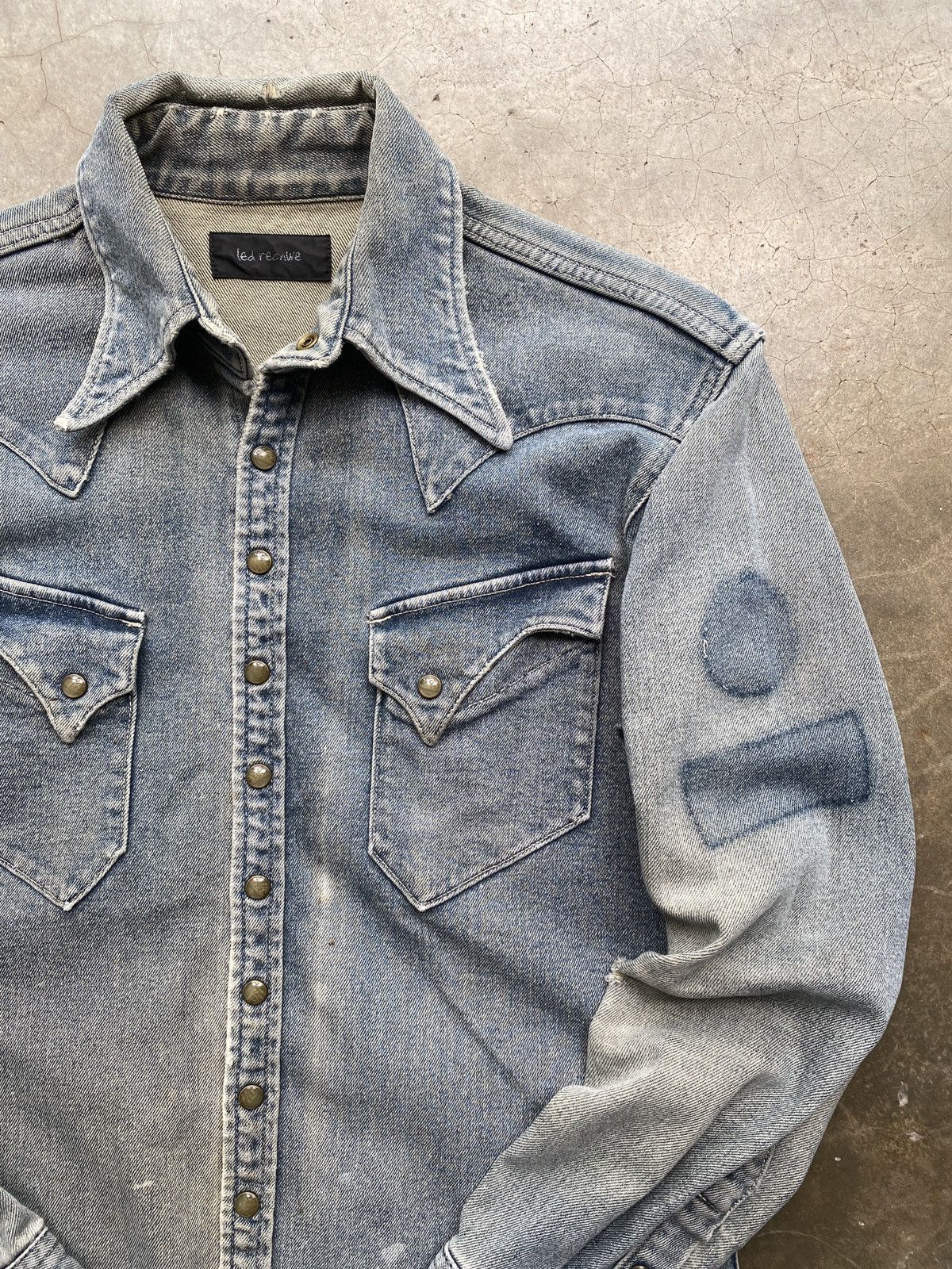 If Six Was Nine 2000s Distressed Led Rechwe LGB Style Denim Shirt Size US M / EU 48-50 / 2 - 3 Thumbnail