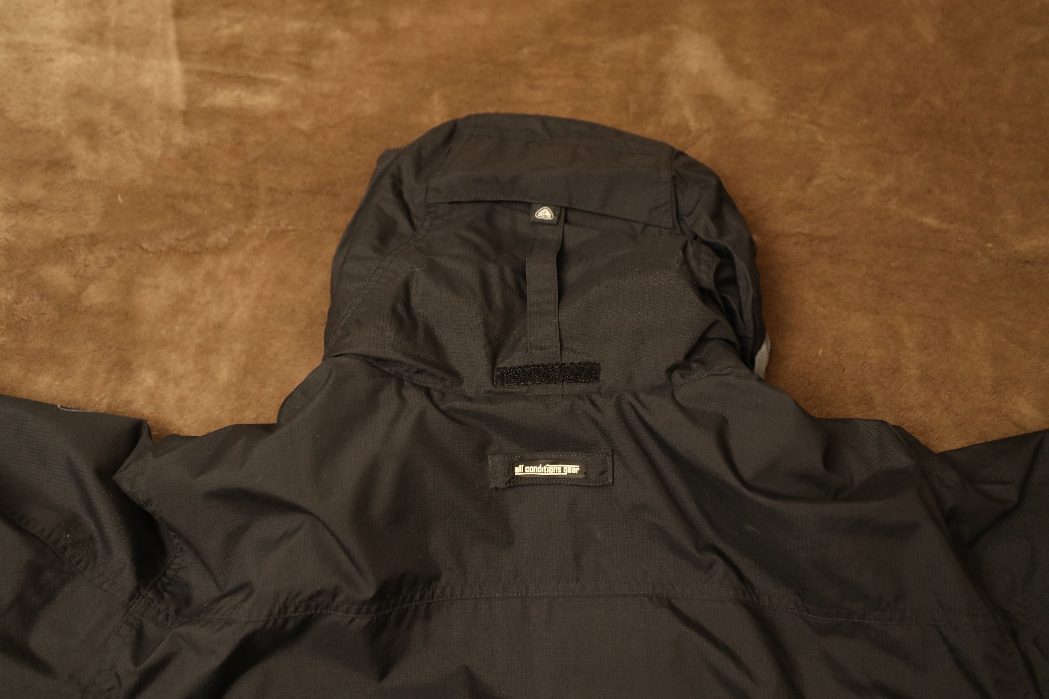 Nike ACG Vintage Nike ACG Storm Fit ThermaLayer Snowboard Jacket (L) Size US L / EU 52-54 / 3 - 16 Thumbnail