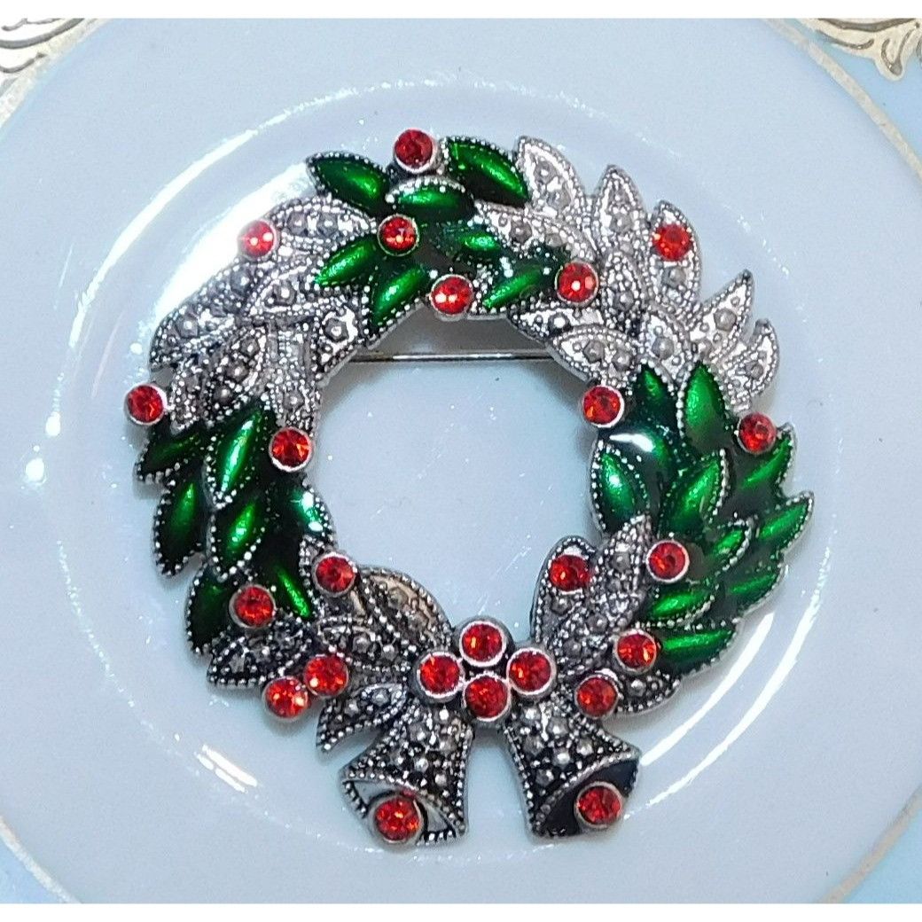 Kenneth Cole Vintage Kenneth Cole Wreath Brooch With Red Rhinestones Size ONE SIZE - 3 Thumbnail