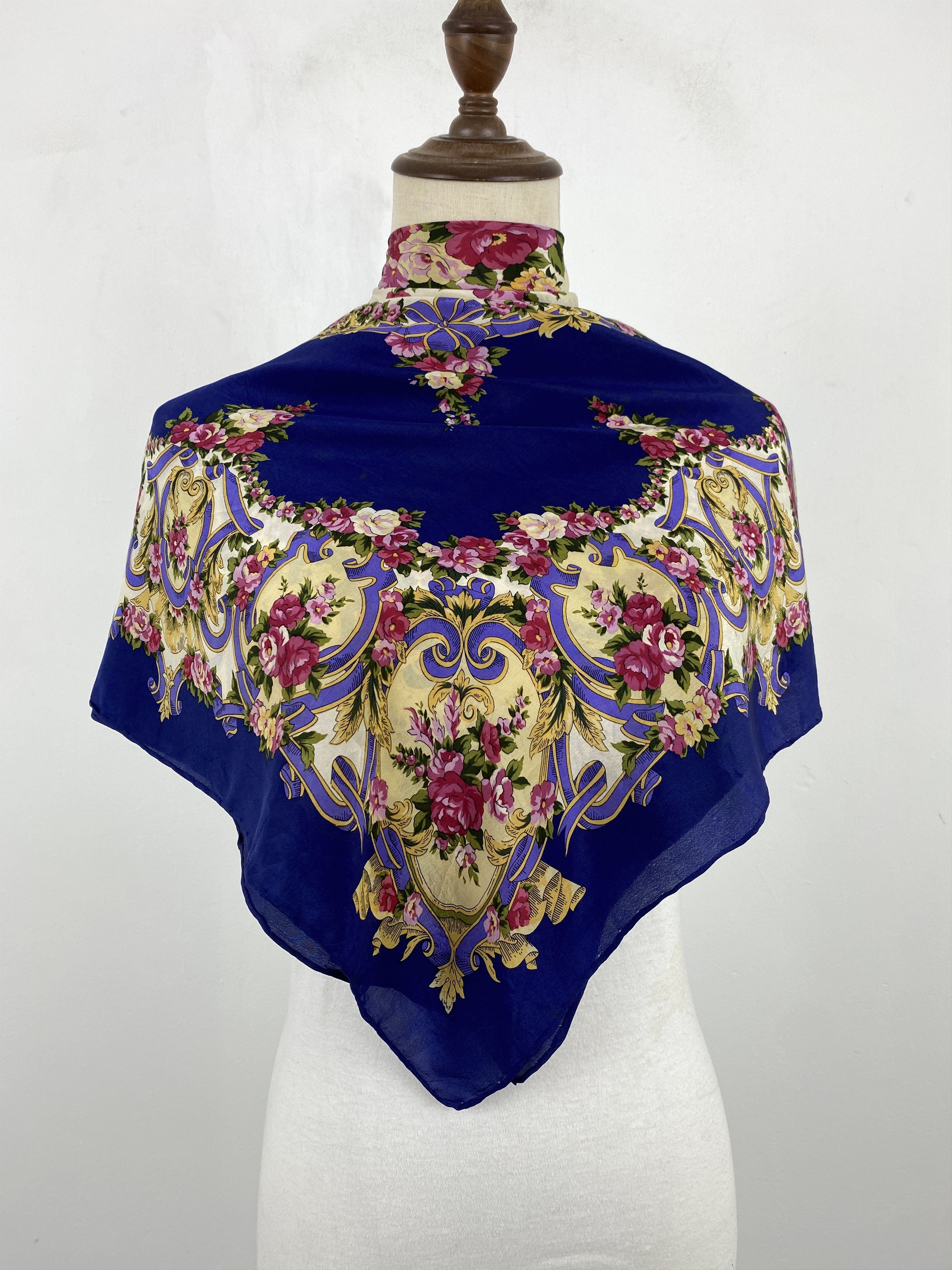 Vintage 70s Vintage Floral Vintage Silk Scarf SN0094 Size ONE SIZE - 1 Thumbnail