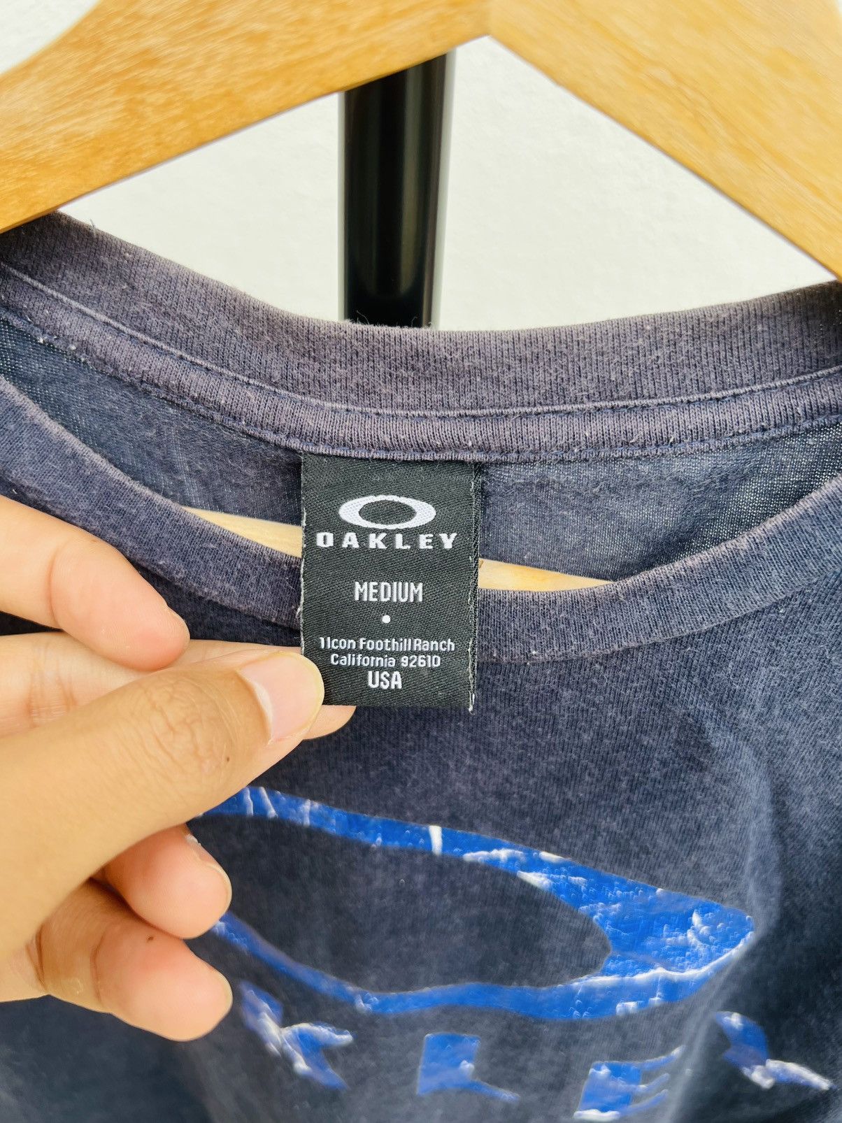 Oakley Vintage Y2K Oakley Logo Tshirt Size US M / EU 48-50 / 2 - 4 Thumbnail