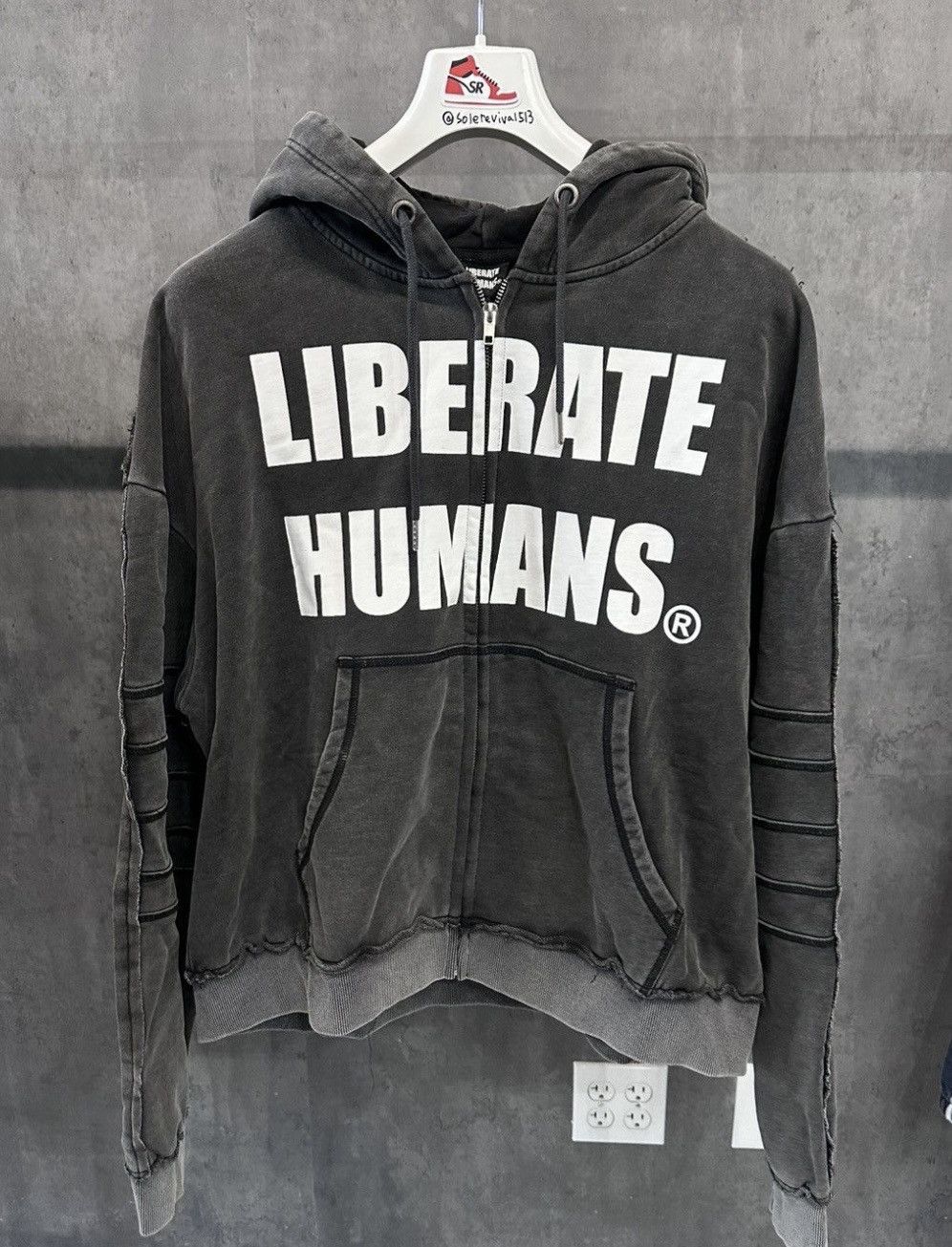 Other LIBERATE HUMANS ZIP UP Size US XL / EU 56 / 4 - 1 Thumbnail