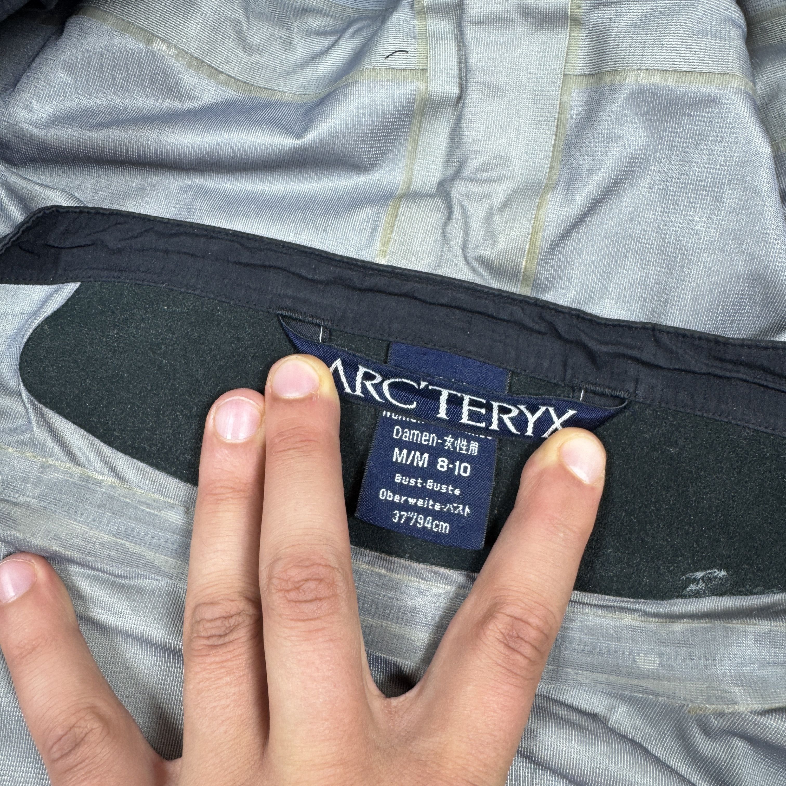 Arc'teryx Vintage Arcteryx Goretex XCR Membrana Jacket Outdoor Size M Size M / US 6-8 / IT 42-44 - 9 Thumbnail