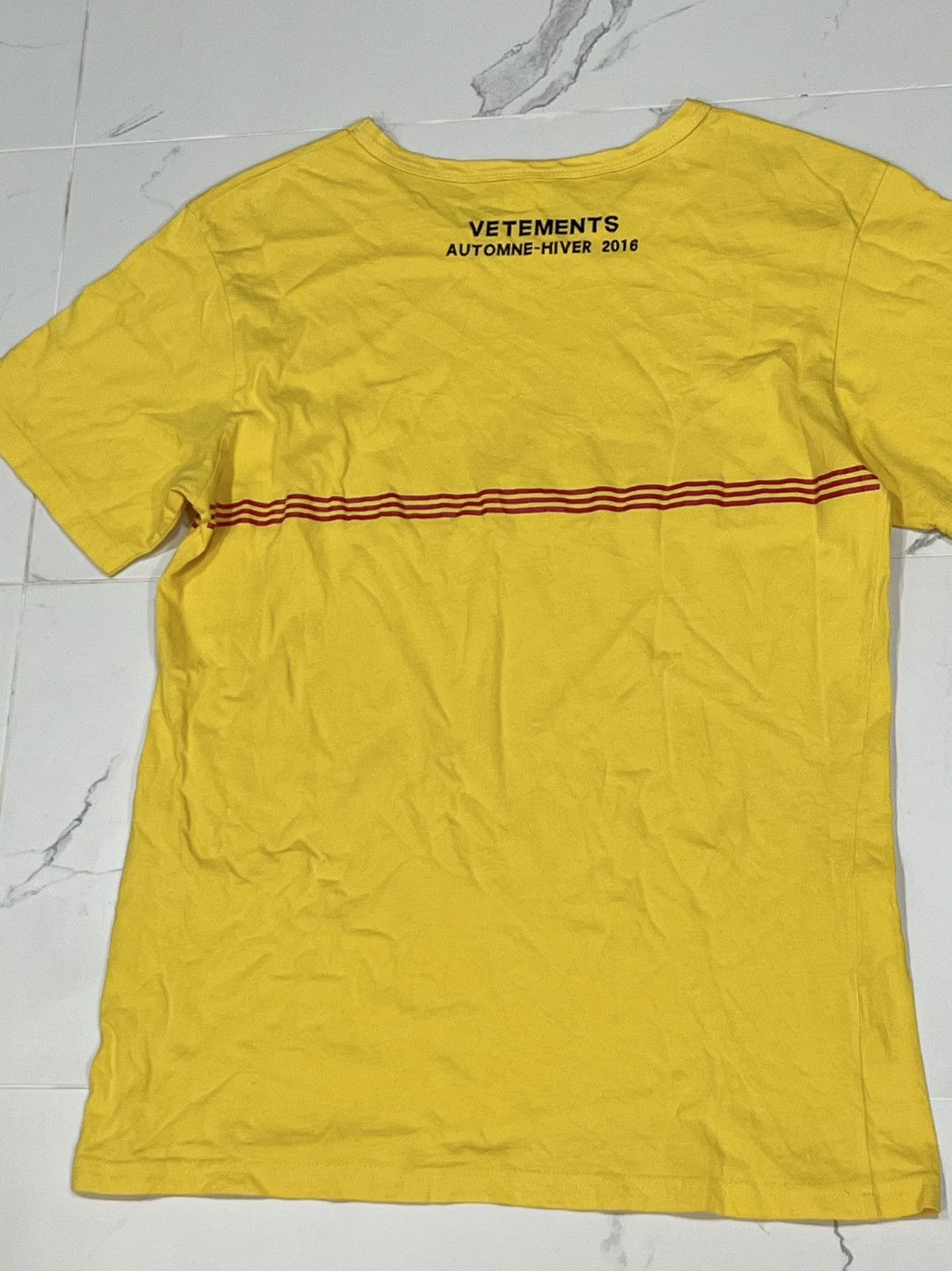 DHL Vetements DHL T-Shirts Size US M / EU 48-50 / 2 - 11 Thumbnail