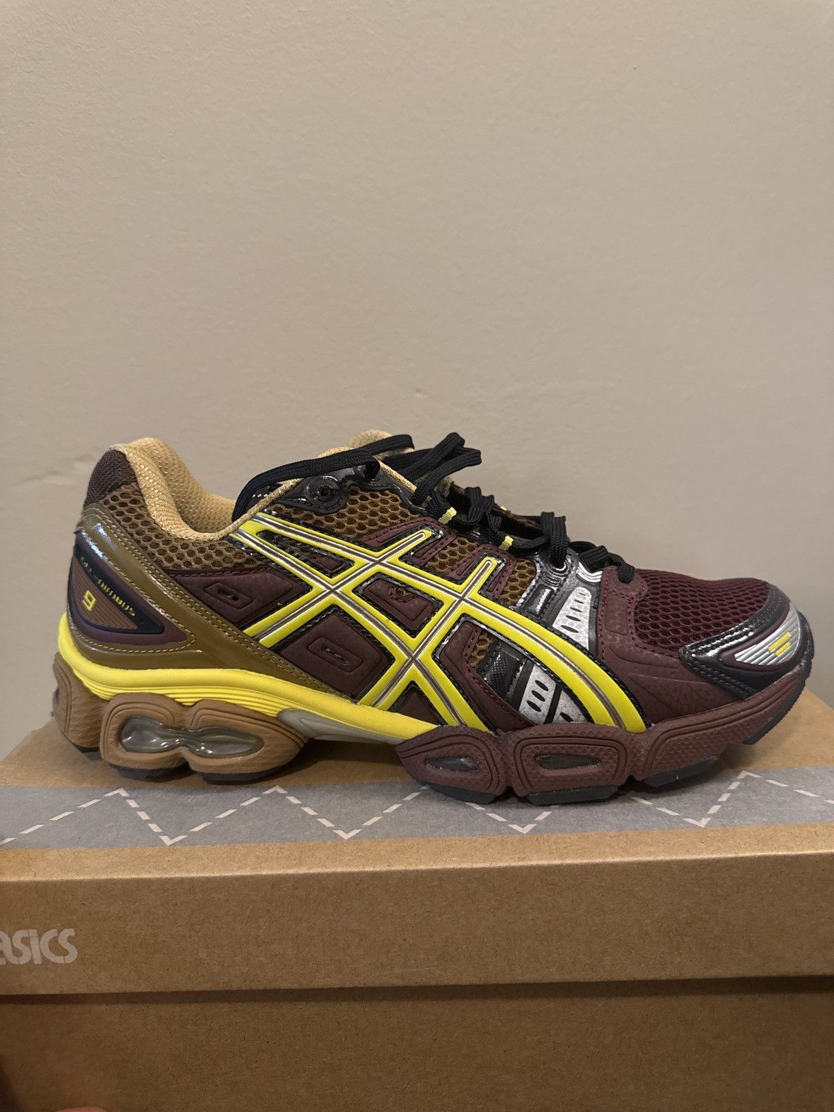 Asics Asics Gel-Nimbus 9 Size US 9.5 / EU 42-43 - 1 Thumbnail
